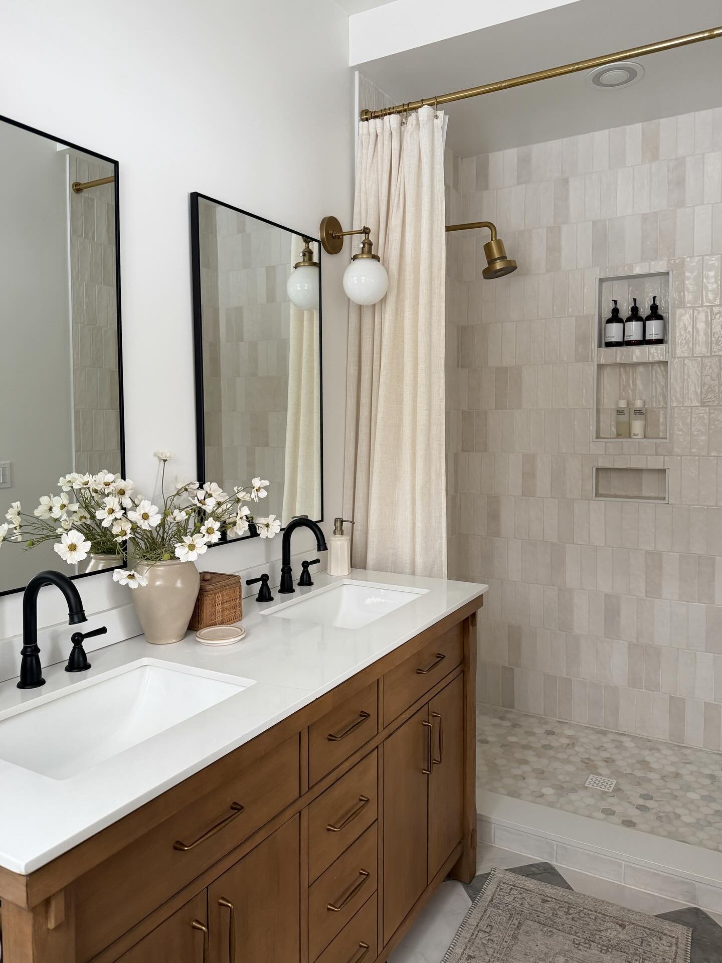 Comment SHOP for links 🤍 A mini refresh for spring in our master bath&mdash;new faucets, soap dispensers, faux florals, and a good deep cleaning!