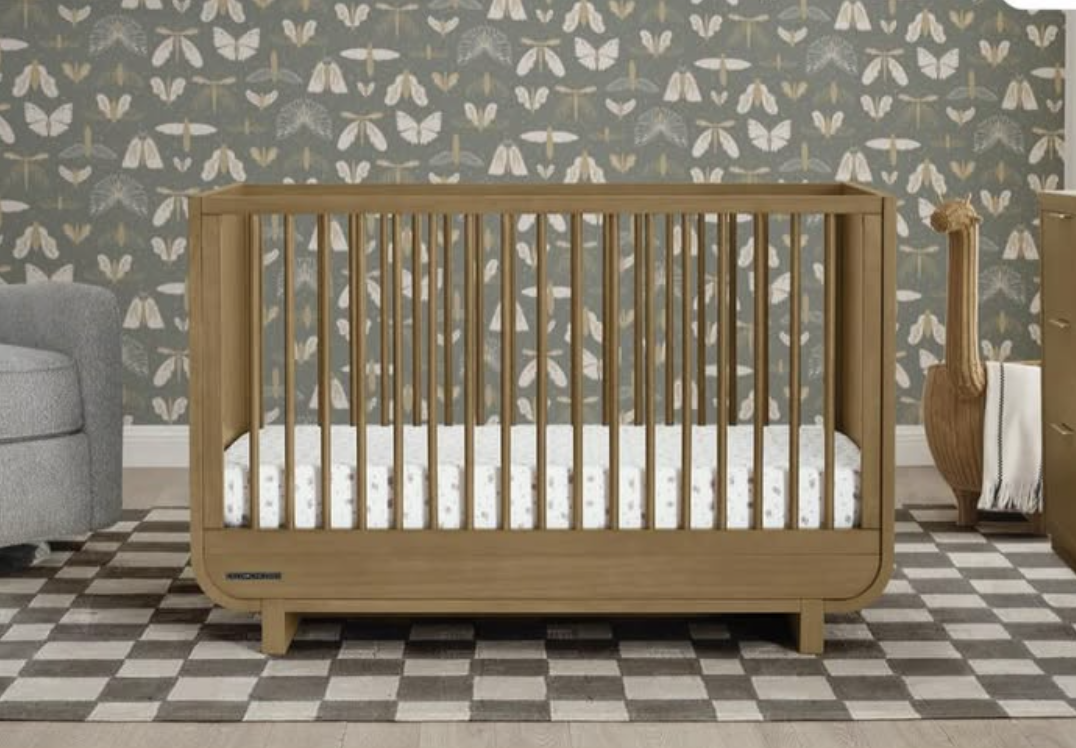 Delta 4-in-1 Convertible Crib