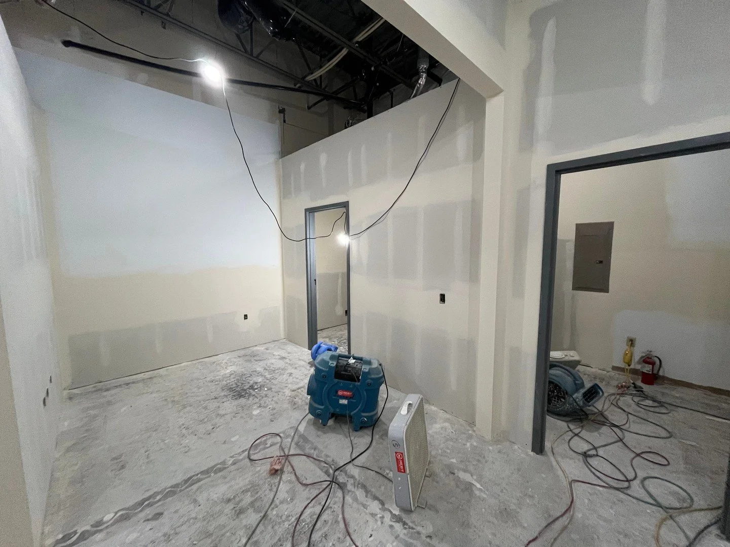 The WSECU &ndash; Puyallup Tenant Improvement project is moving fast! 🚧 Our team is working hard to keep things on a tight schedule and get the space back up and running for members as soon as possible.

Swipe to see the progress: before-and-after s