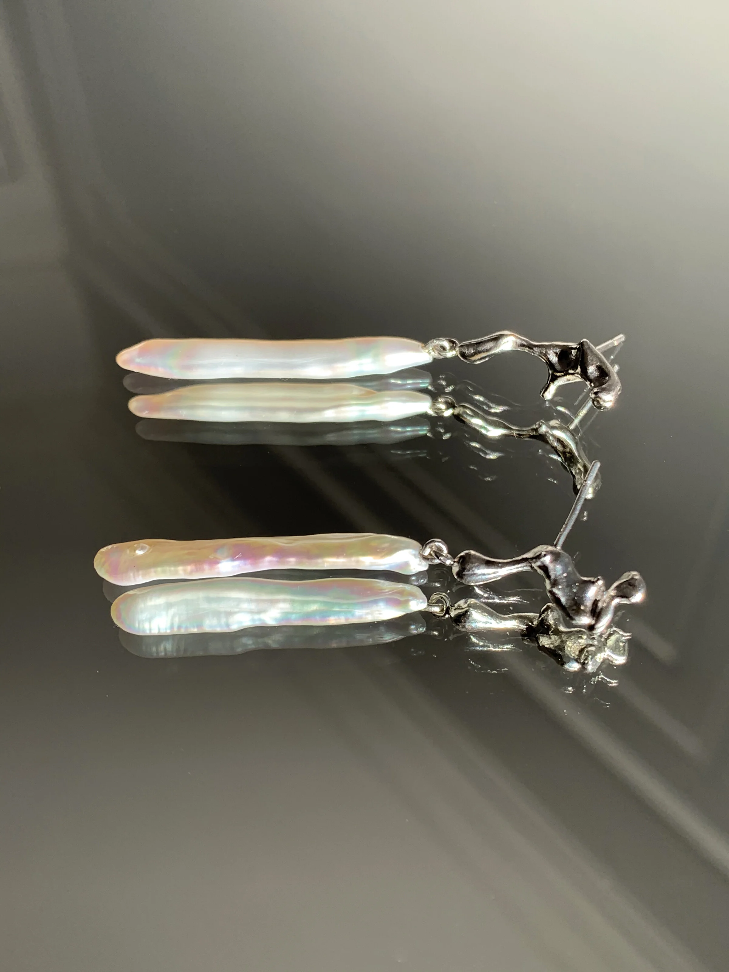 Drip Drop Keshi Pearl Earrings No.01 (Long Pearl)