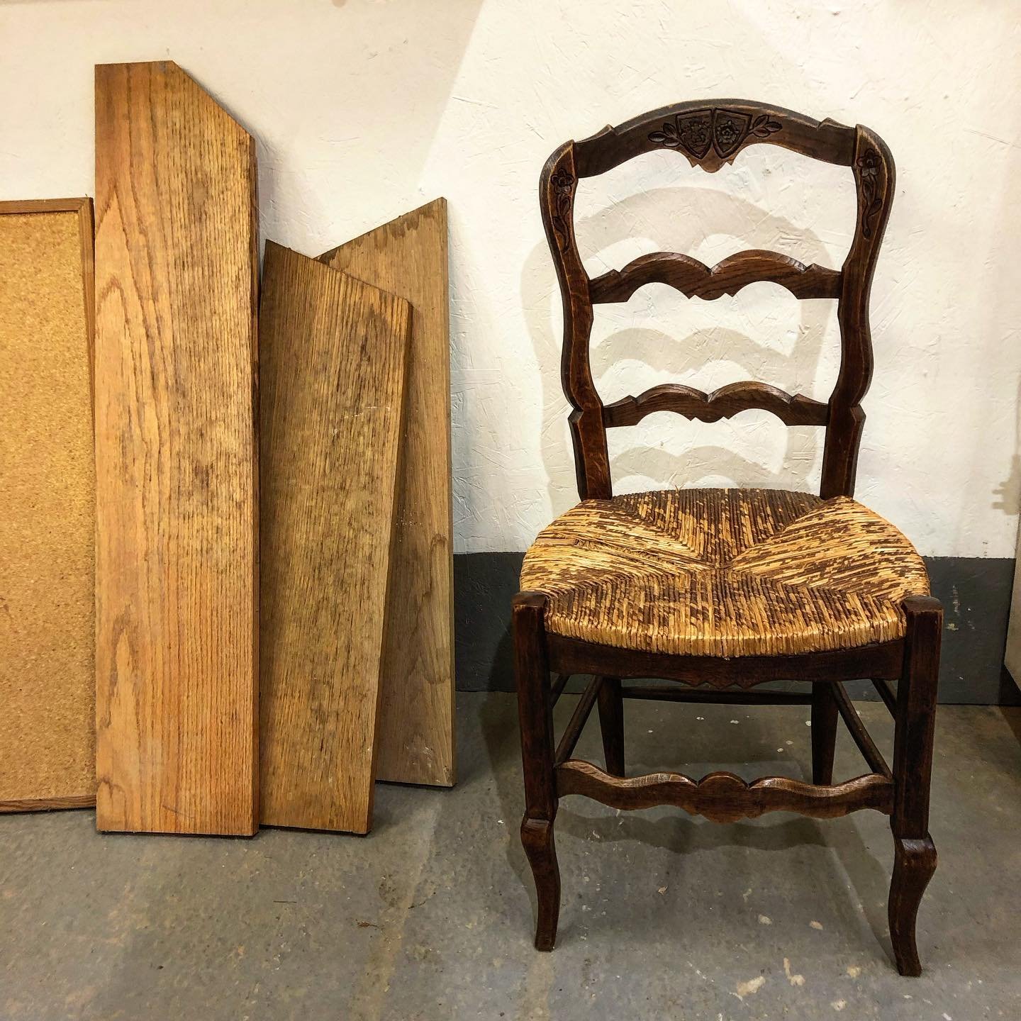 1 of 6 in for some new seats 👌🏻
.
.
.
.
.

#furniture #chairs #chair #restoration #repair #restore #mend #upholsterer #upholstery #reupholster  #rush #rattan #cane #seatweaving#rushseating #somerset #dorset #southwest #smallbusiness #design #interi