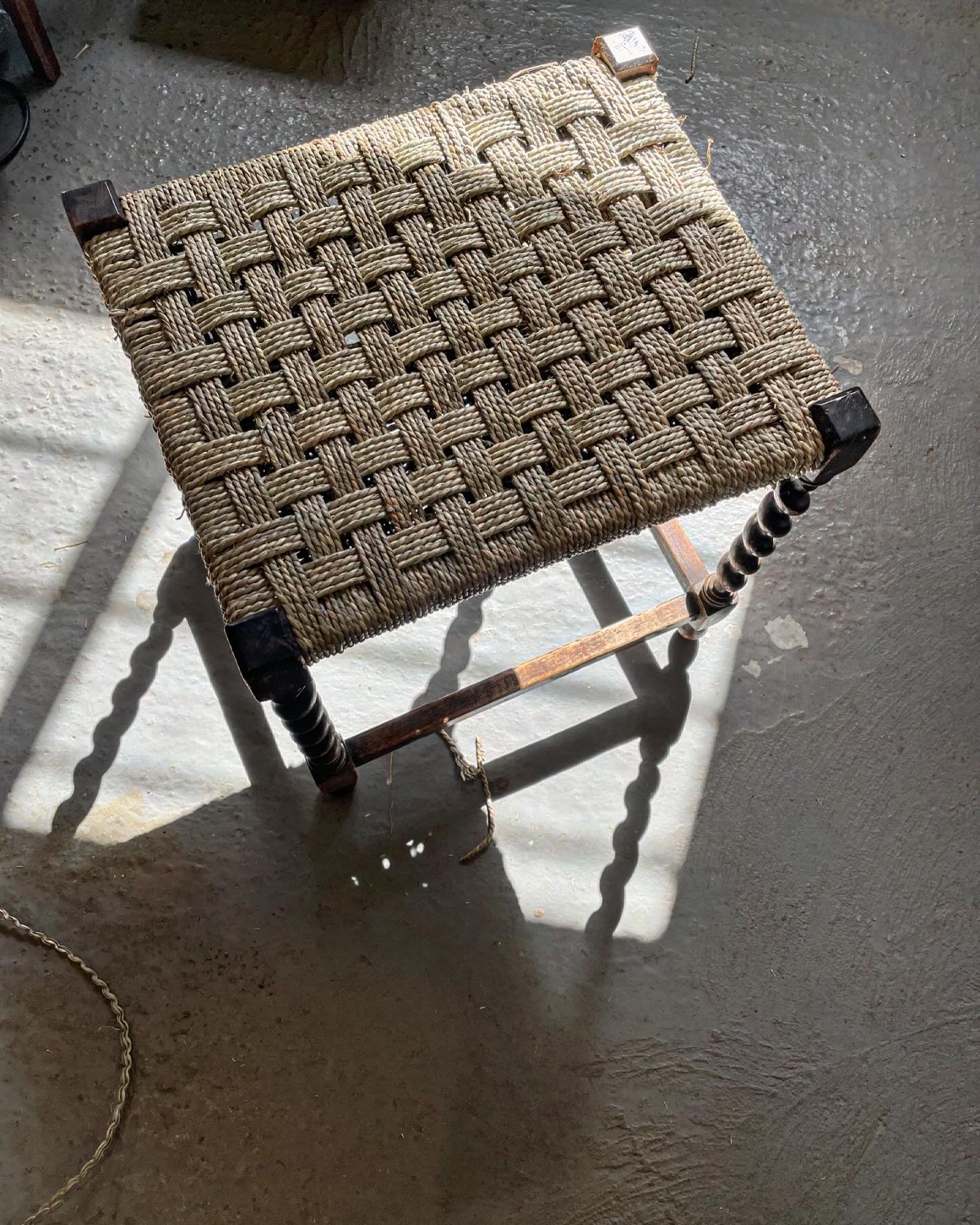 Like ya granny had 👌🏻
.
.
.
.
.
.
#furniture #chairs #chair #restoration #repair #restore #mend #upholsterer #upholstery #reupholster  #rush #rattan #cane #seatweaving#rushseating #somerset #dorset #southwest #smallbusiness #design #interior #inter