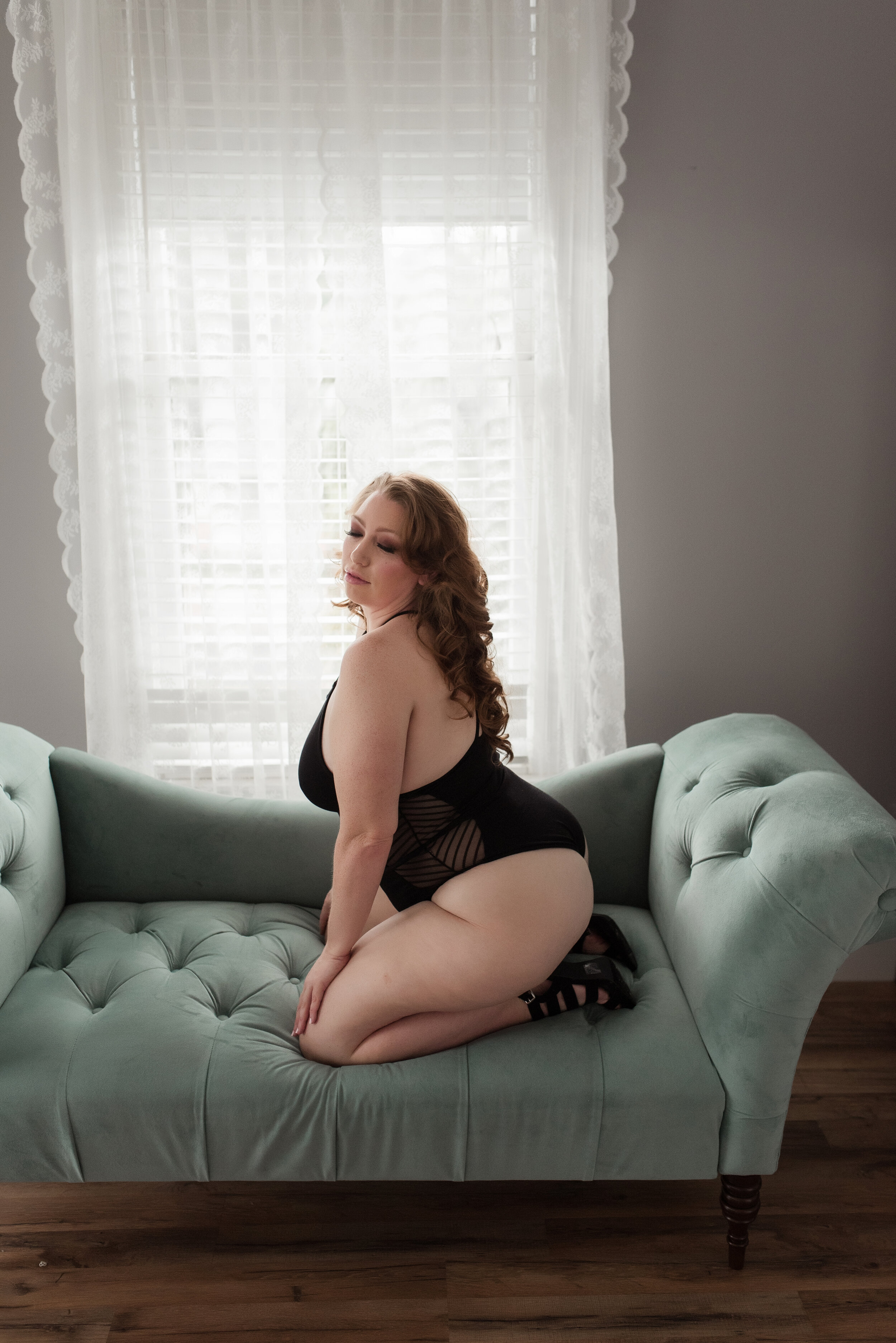sweet-plum-tampa-boudoir-photographer.jpg