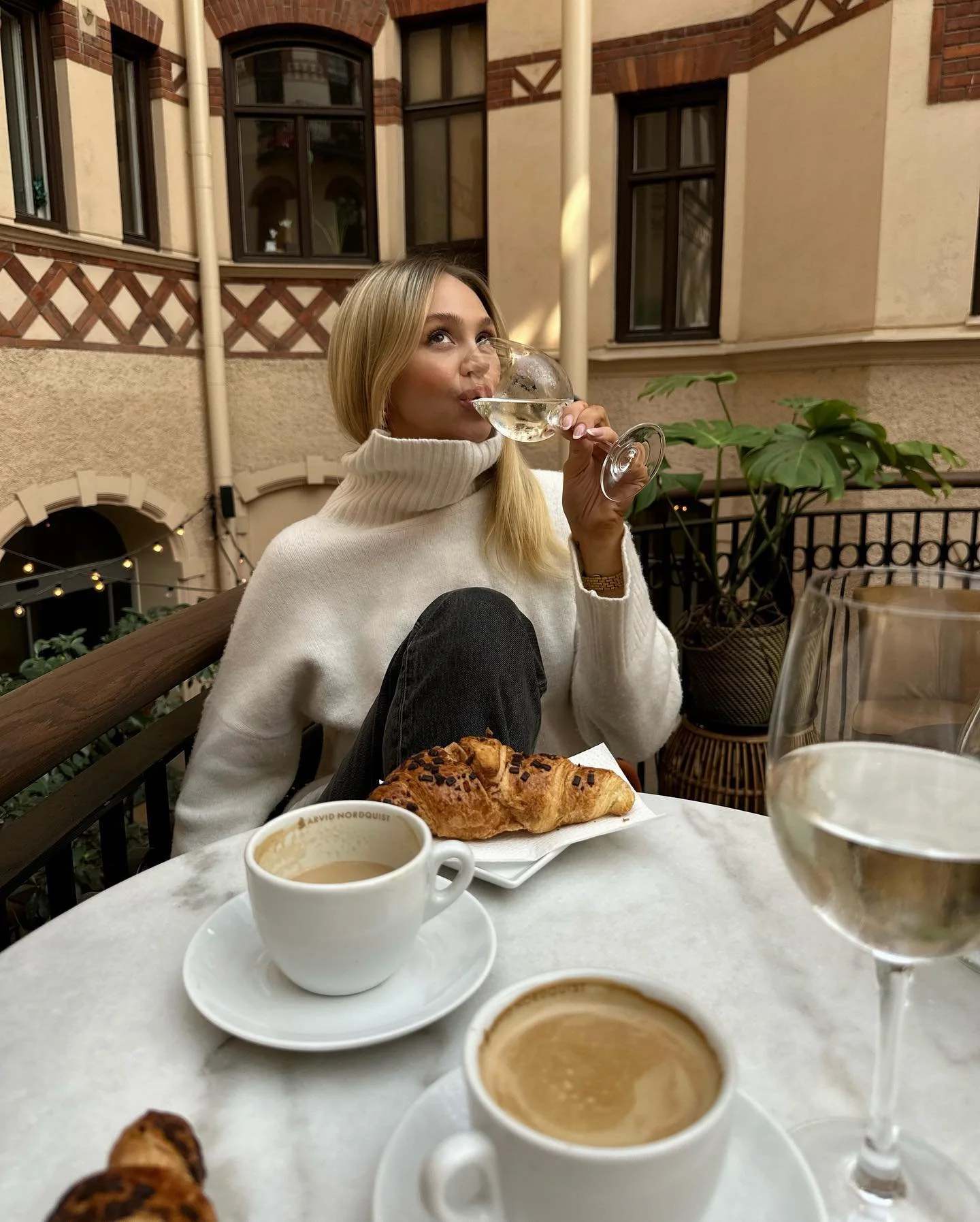 Creating a Vision Board That Works: Tips for Manifesting Your Ideal Life