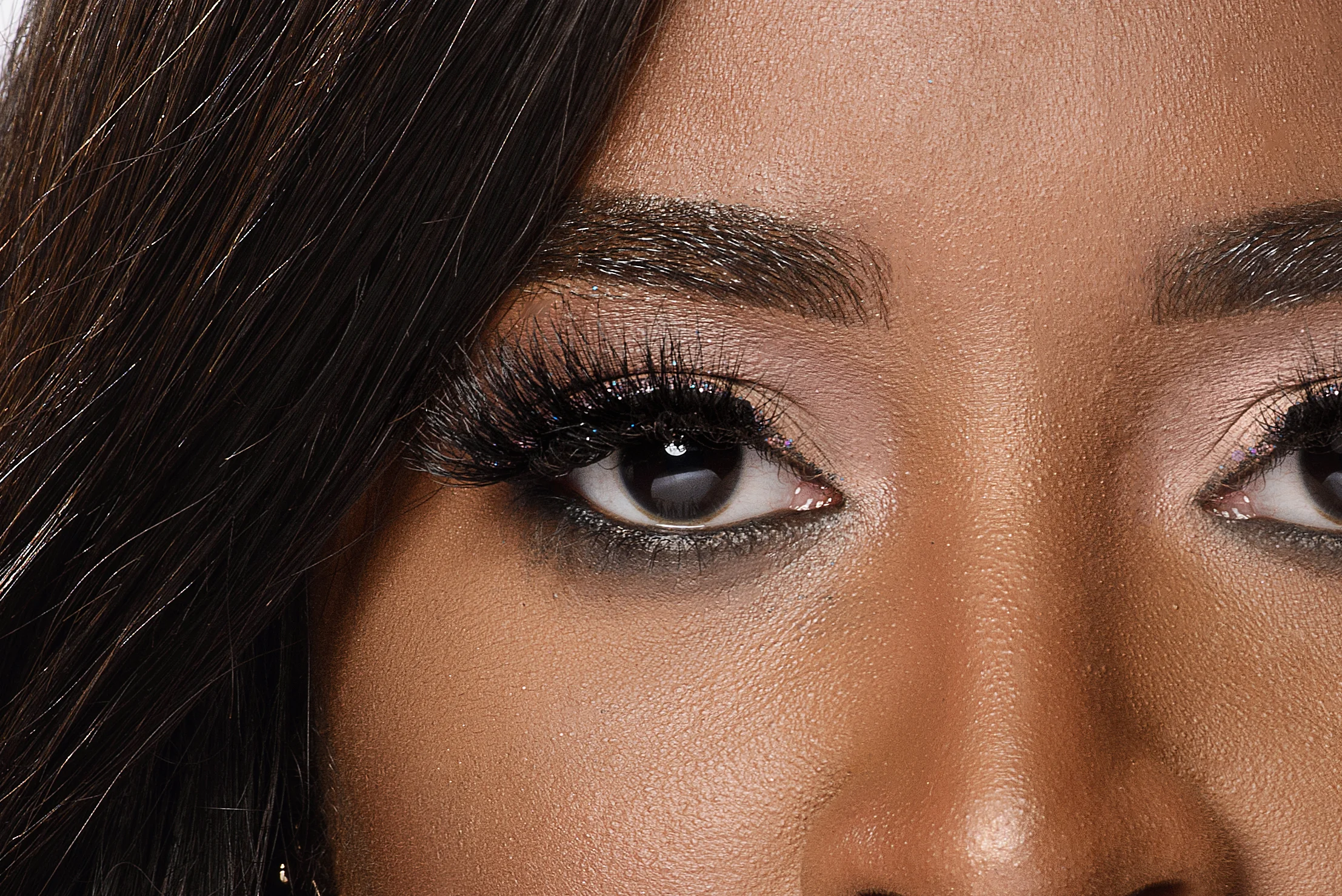 H.L.I.C. (Head Lash In Charge)