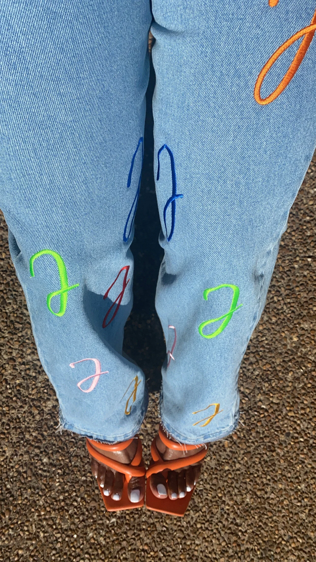 7D089613-709B-4C4D-AEDA-79A89C92B086