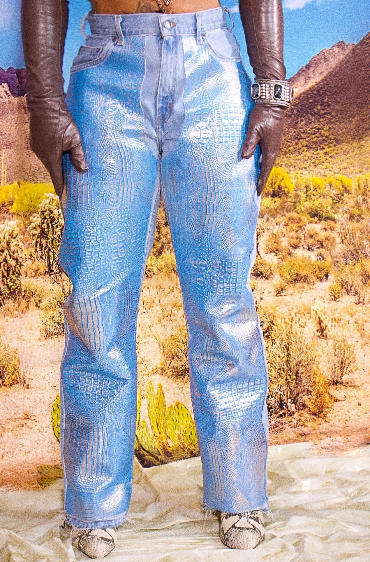 F9249520-F4E2-4D46-8C97-BADD6849B5DA