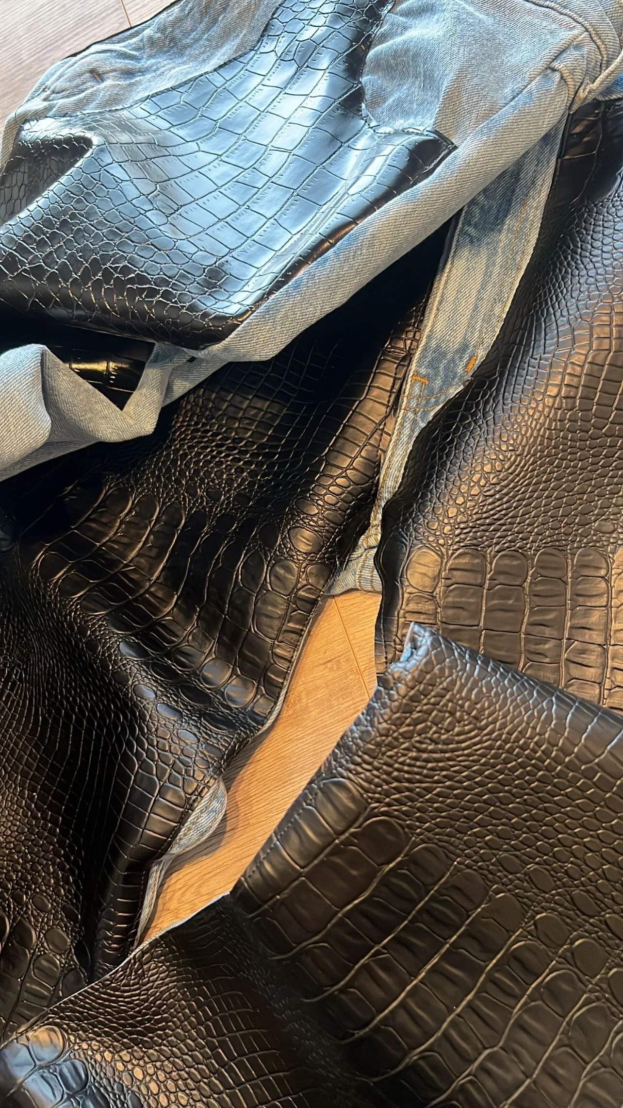 5D233B0F-310C-48DF-A9C0-56897BFCD9D1