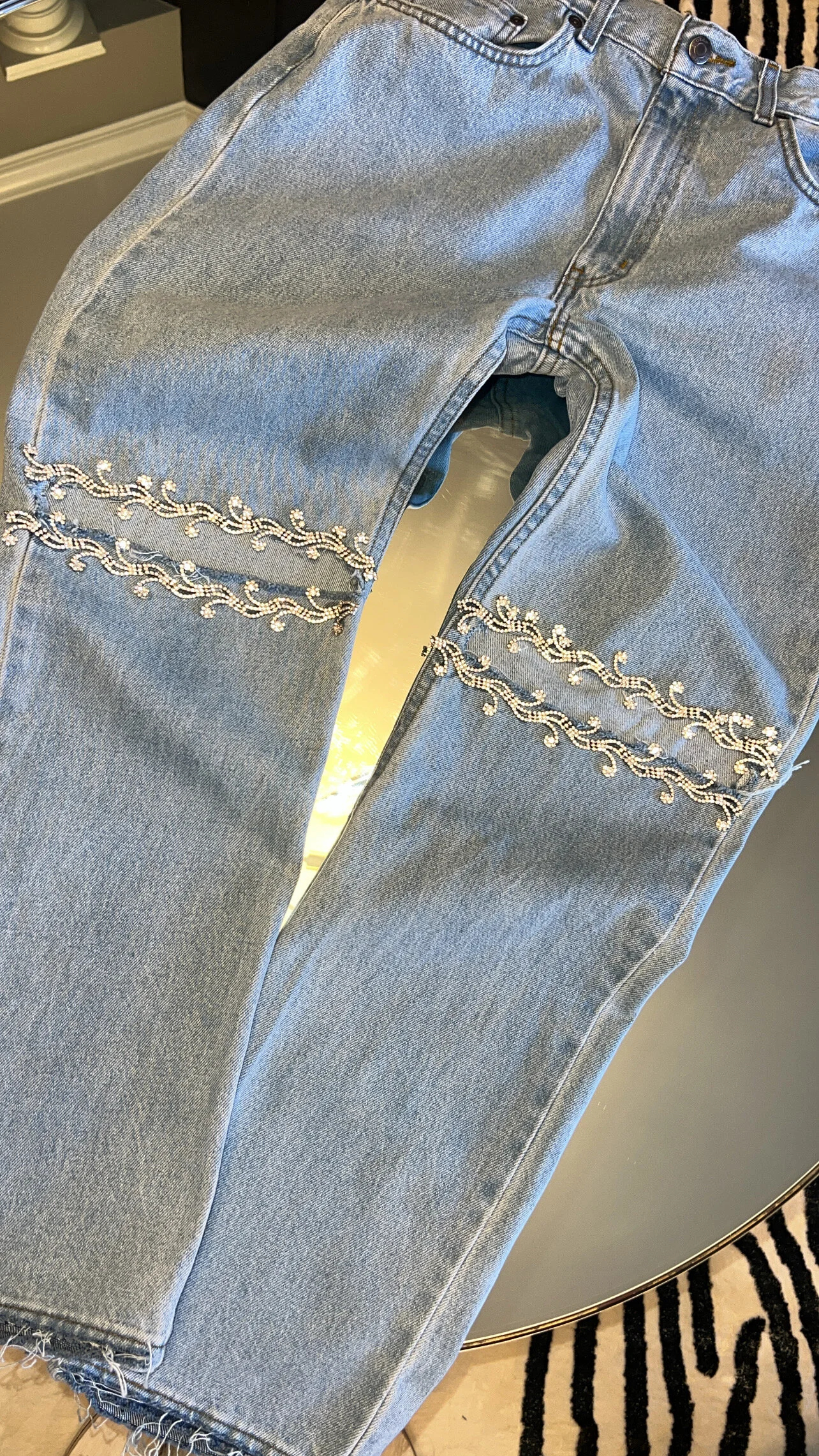 008815DB-A3A1-4C69-8DB5-B886EEE85FB3