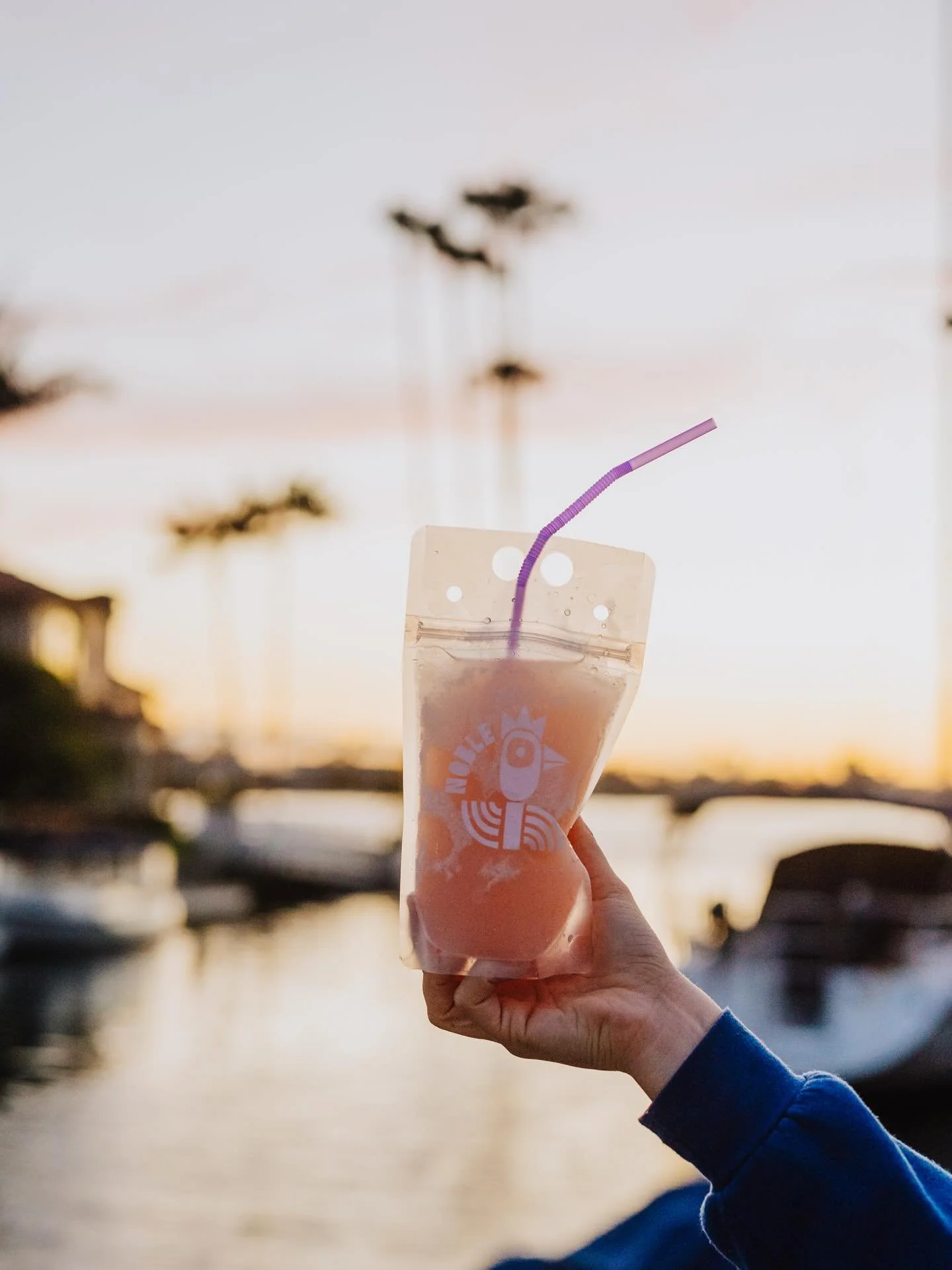 Long weekend loading&hellip; 🍓🍷

&rarr; fros&eacute; in hand highly encouraged.