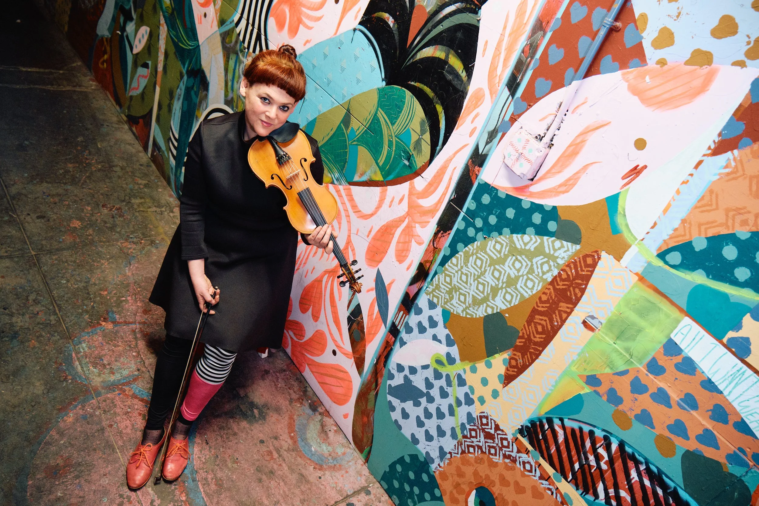 Kaethe Hostetter, K8A, violinist, composer, bandleader of QWANQWA, The Binoculars, with solo project for violin and electronics called IMpressions of Ethiopia, album name Woradj Alle, photo by Kenny Allen