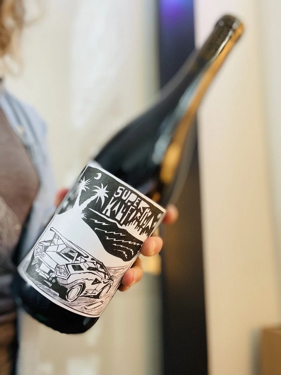 Usless Umlaut Kalifornija Red.jpeg