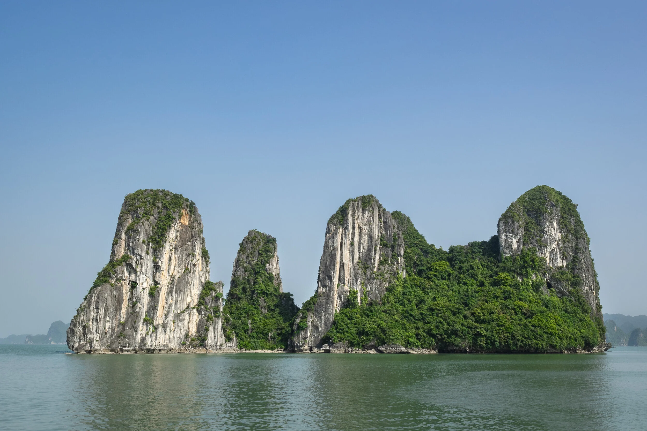  Halong Bay, Vietnam</span>