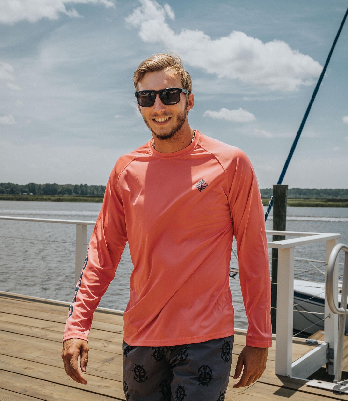 After a year of hard work, endless tech packs, fittings and samples, @ninelineapparel new collection of 🩳🕶☀️Salty Frog Gear is out ! This is my first collection in my position as Product Developer, and it really has all the blood, sweat and tears. 