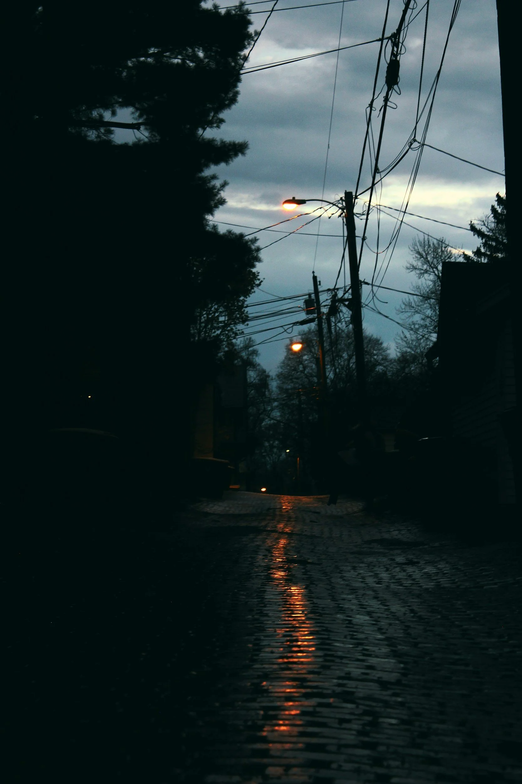 DARK @ 5PM