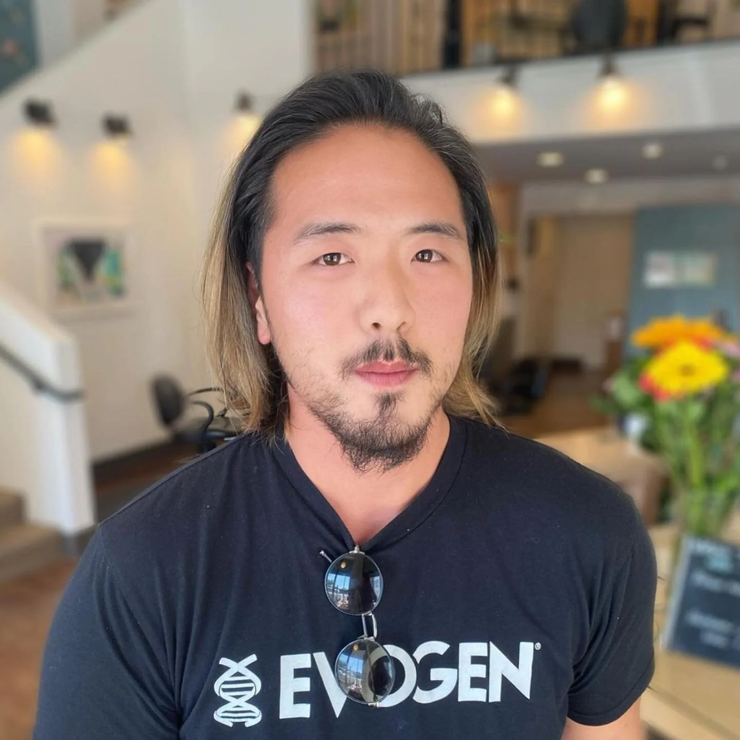 Highlights!!!
&bull;&bull;&bull;
@abbeyospina_hair giving this born and raised Santa Cruzian the blonde hair of his dreams!🤩