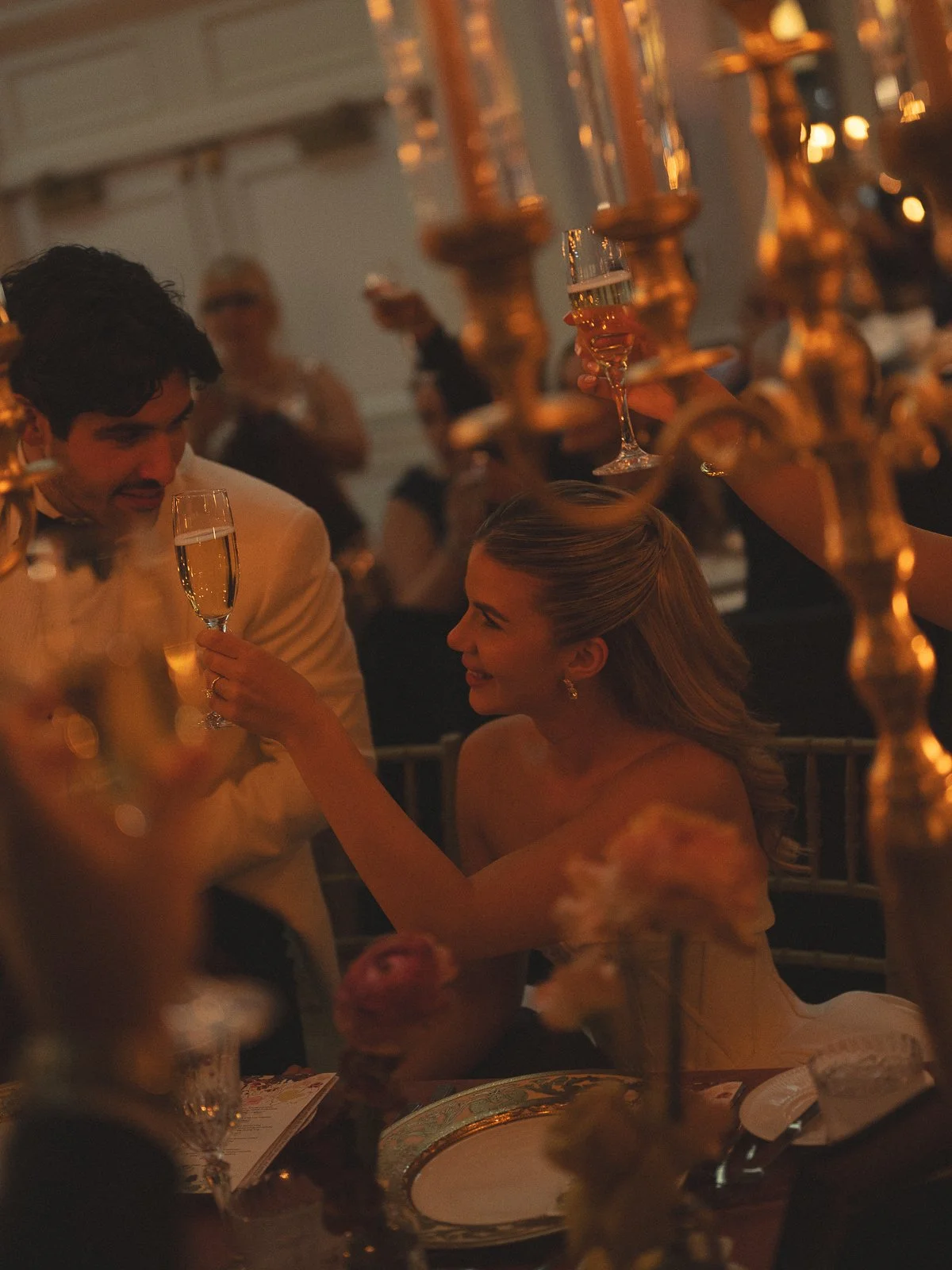 Moody candlelit luxury wedding florals46.jpg