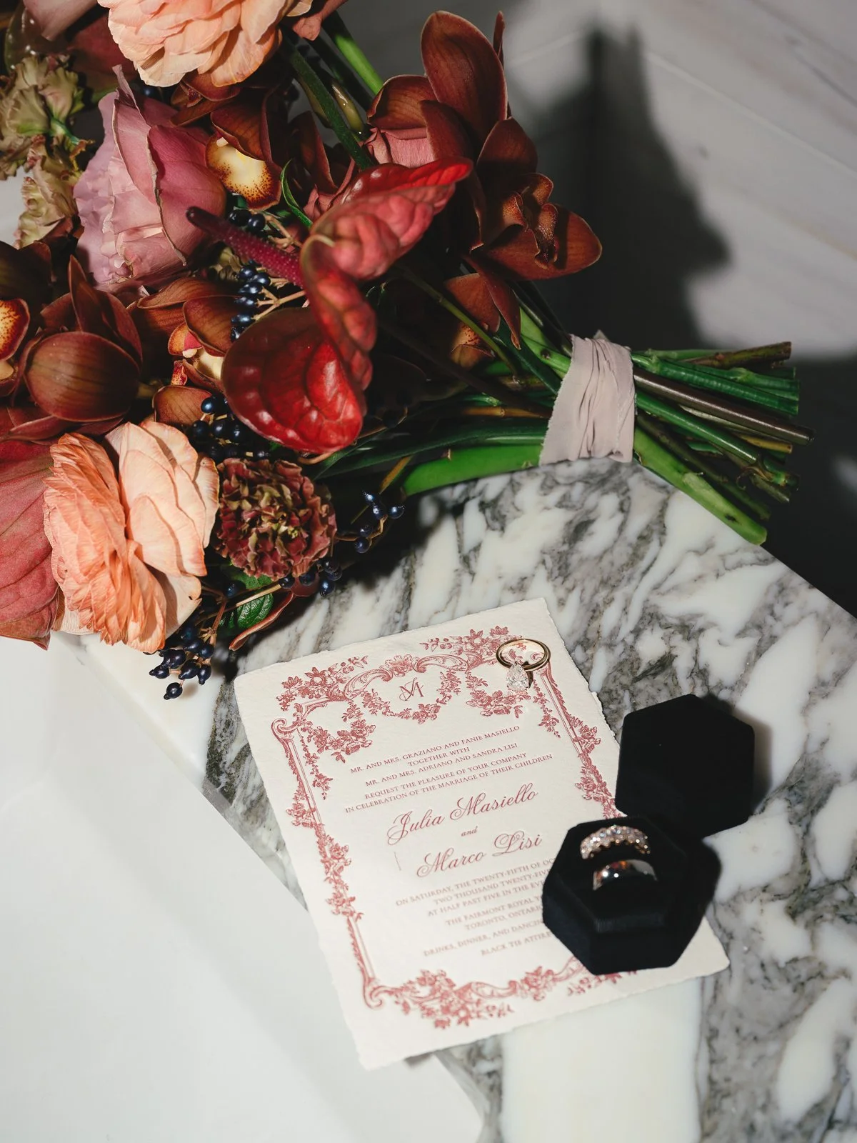 Moody candlelit luxury wedding florals02.jpg