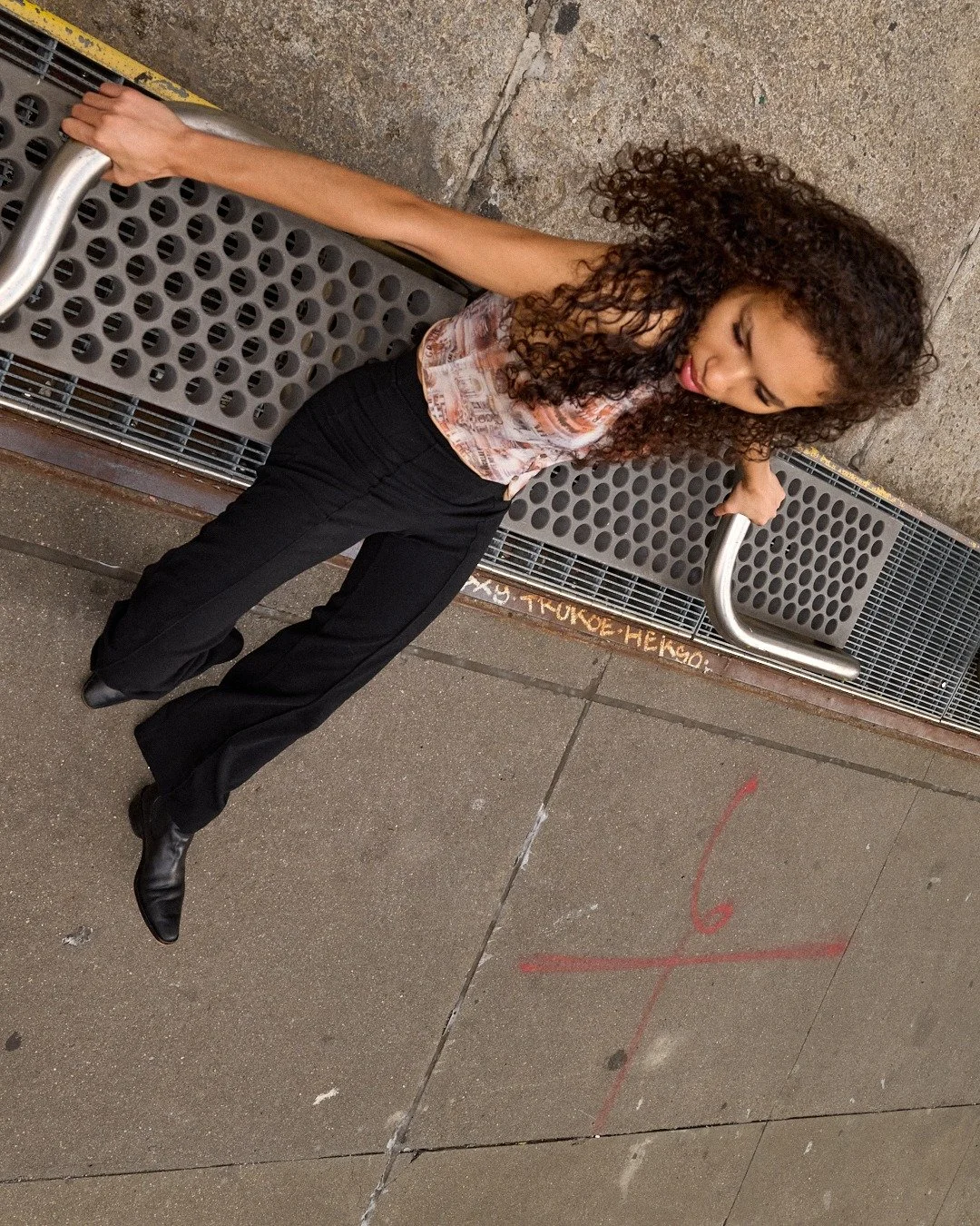 That NY summer energy hits different. 

PIC 1 : Catching the fall
PIC 2 : Can't look away.
PIC 3: Full-body poses!

Talent: @tgifelice  #NewYorkModel
Photographer: @tulika.kim #TULIKAkim again with @lumixusa