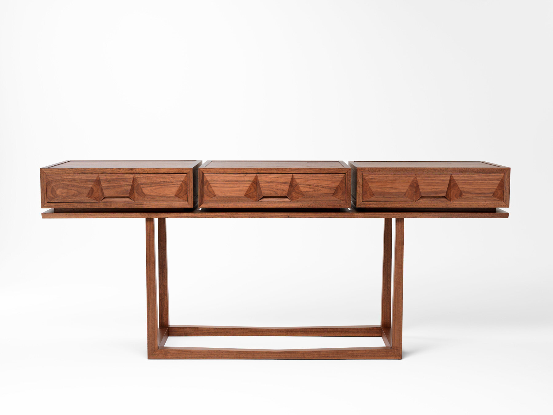 Kuvert Console 01.jpg