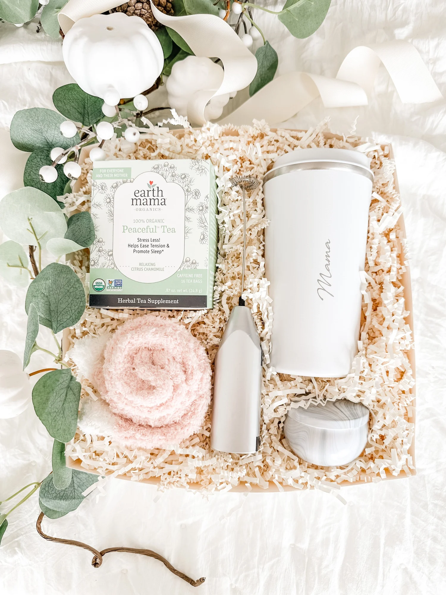 Earth Mama New Mom Box Free Love, Light Miracles — It's A Mom