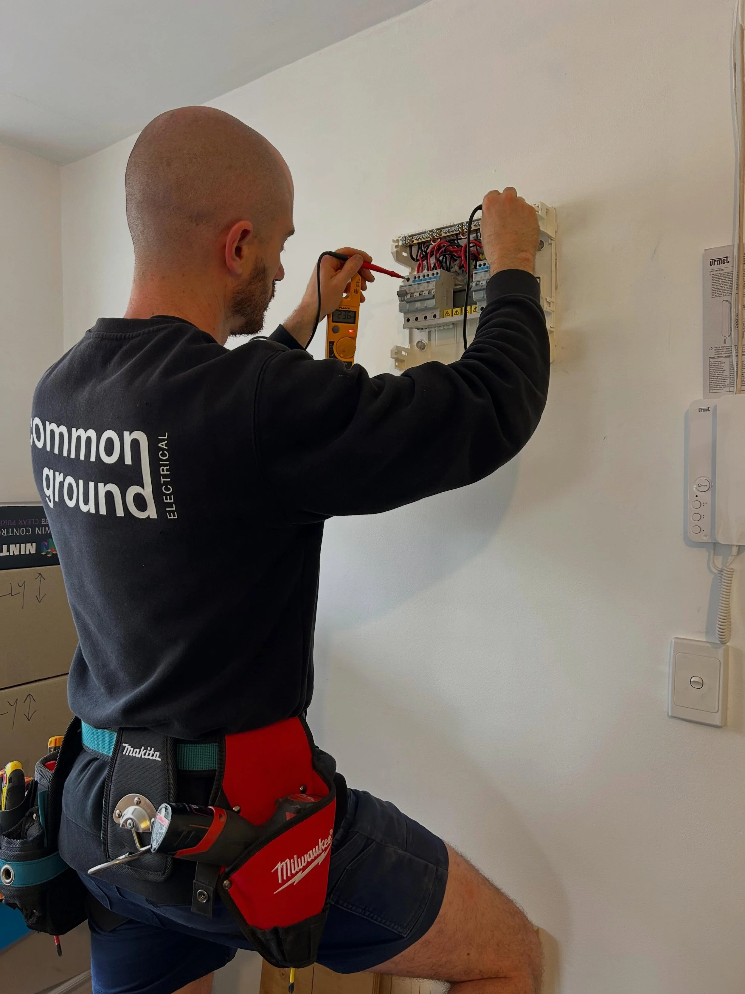 Switchboard upgrade with @hager_au_nz 

Powerpoints, lights, oven and hot water unit now all protected by individual safety switches to meet modern best standards.

The supply main now has correct overload protection and the enclosure is completely f
