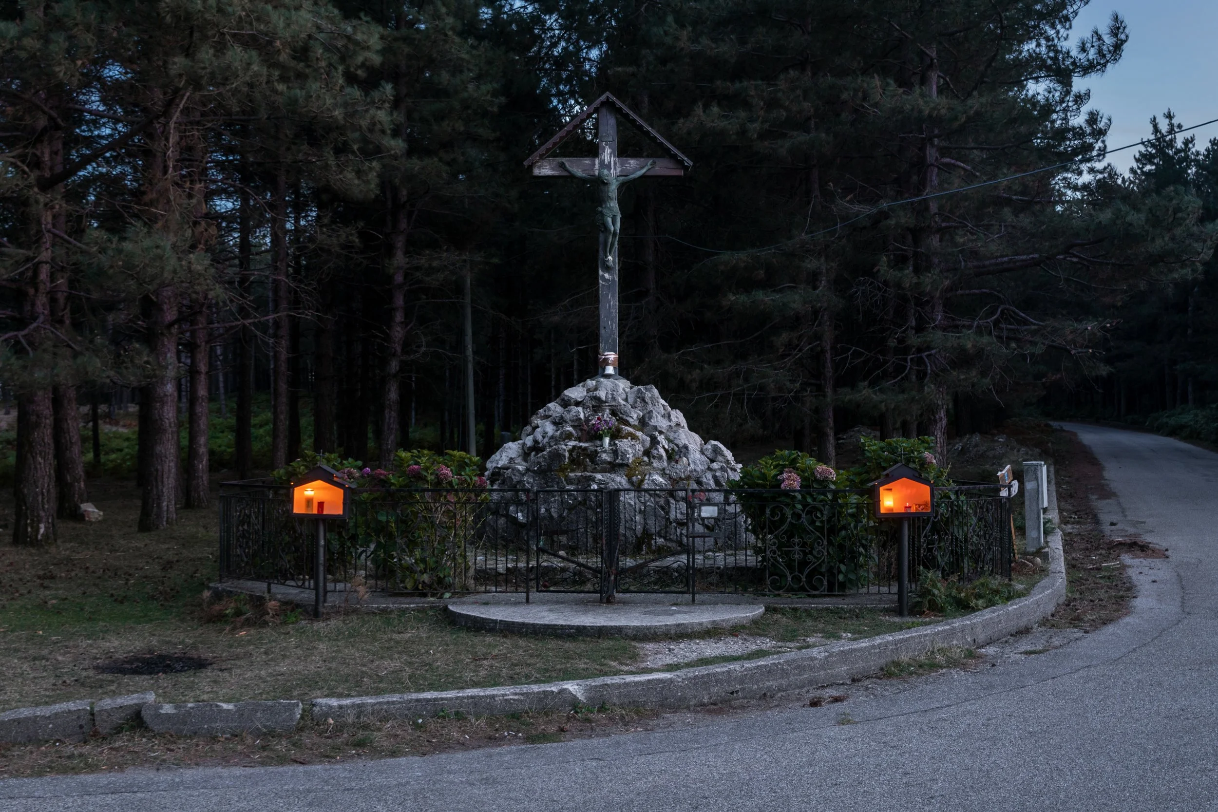 The crucifix of ransoms - Guilty Grounds.jpg