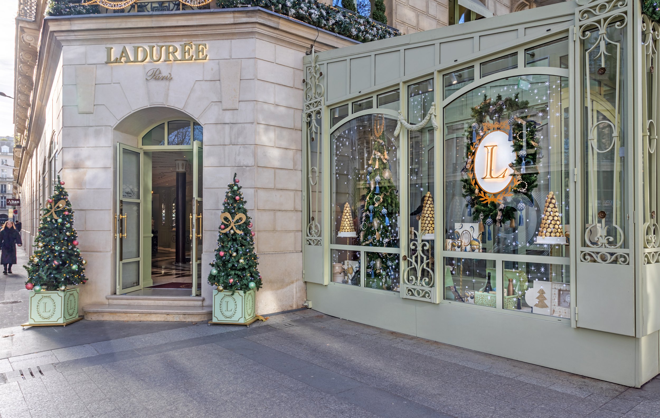Laduree-Champs-LBS (9).jpg