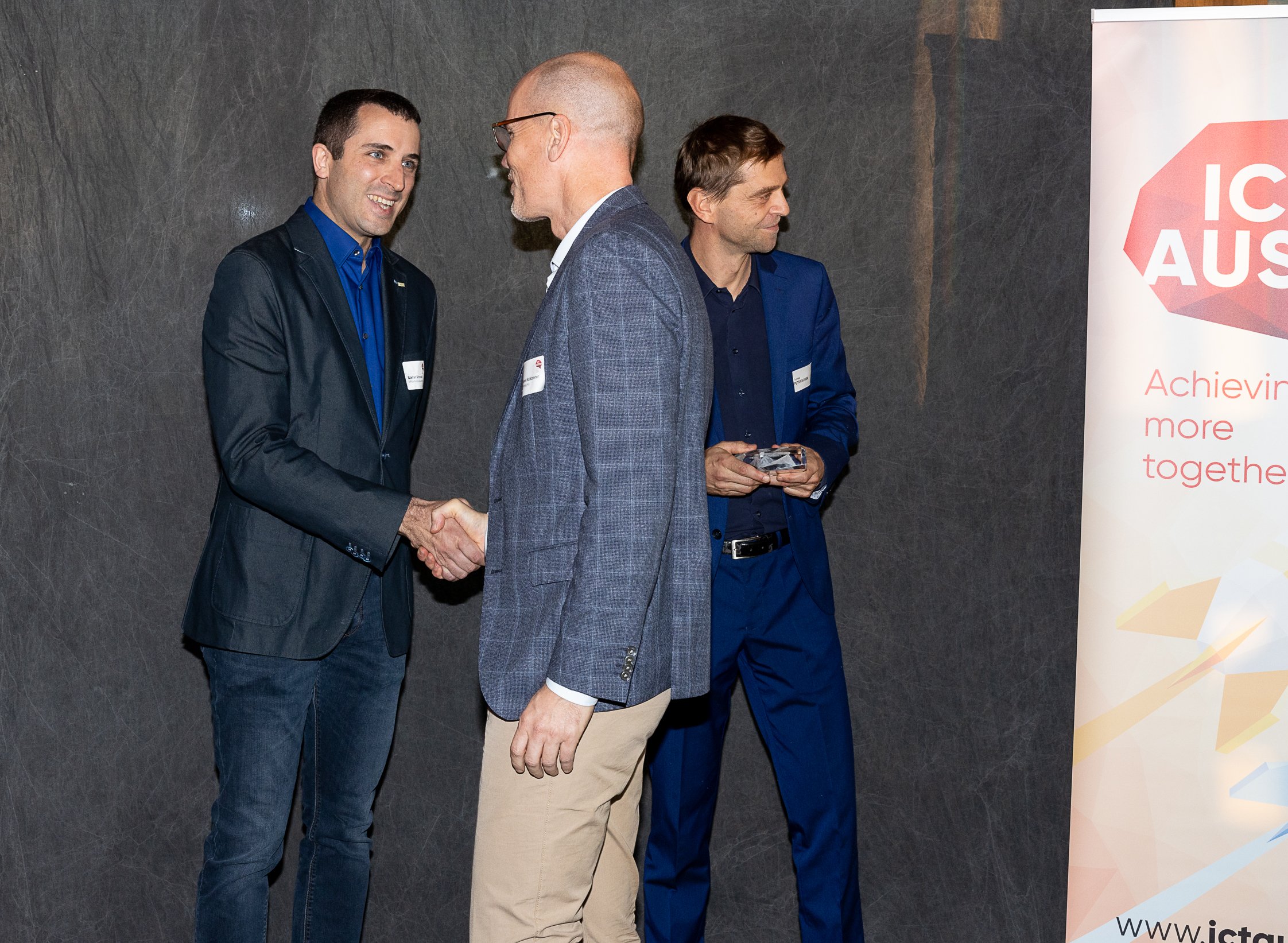 Stefan Schmied (Innovations Manager, VRVis), Thomas Petraschek (Leiter F&amp;E, ÖBB) und Rainer Kalkbrener (Vorstand der ACP Gruppe und Vorstand von ICT Austria)