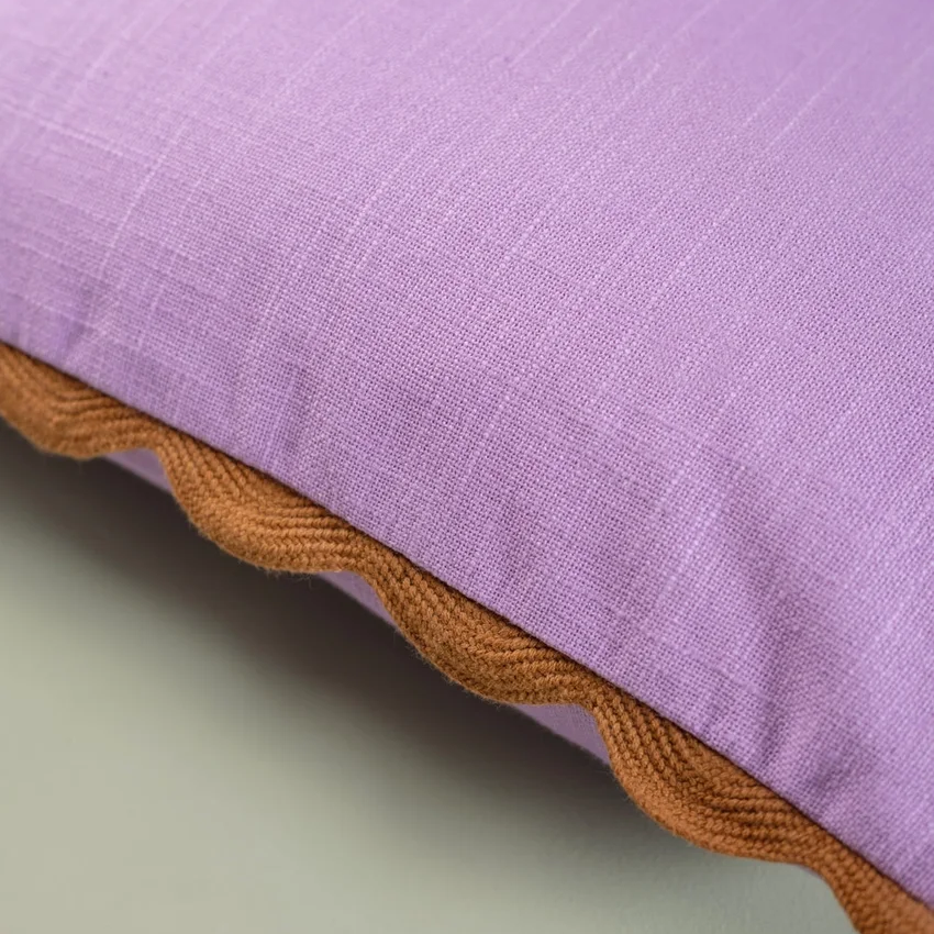 Lavender+cushion+edge.png