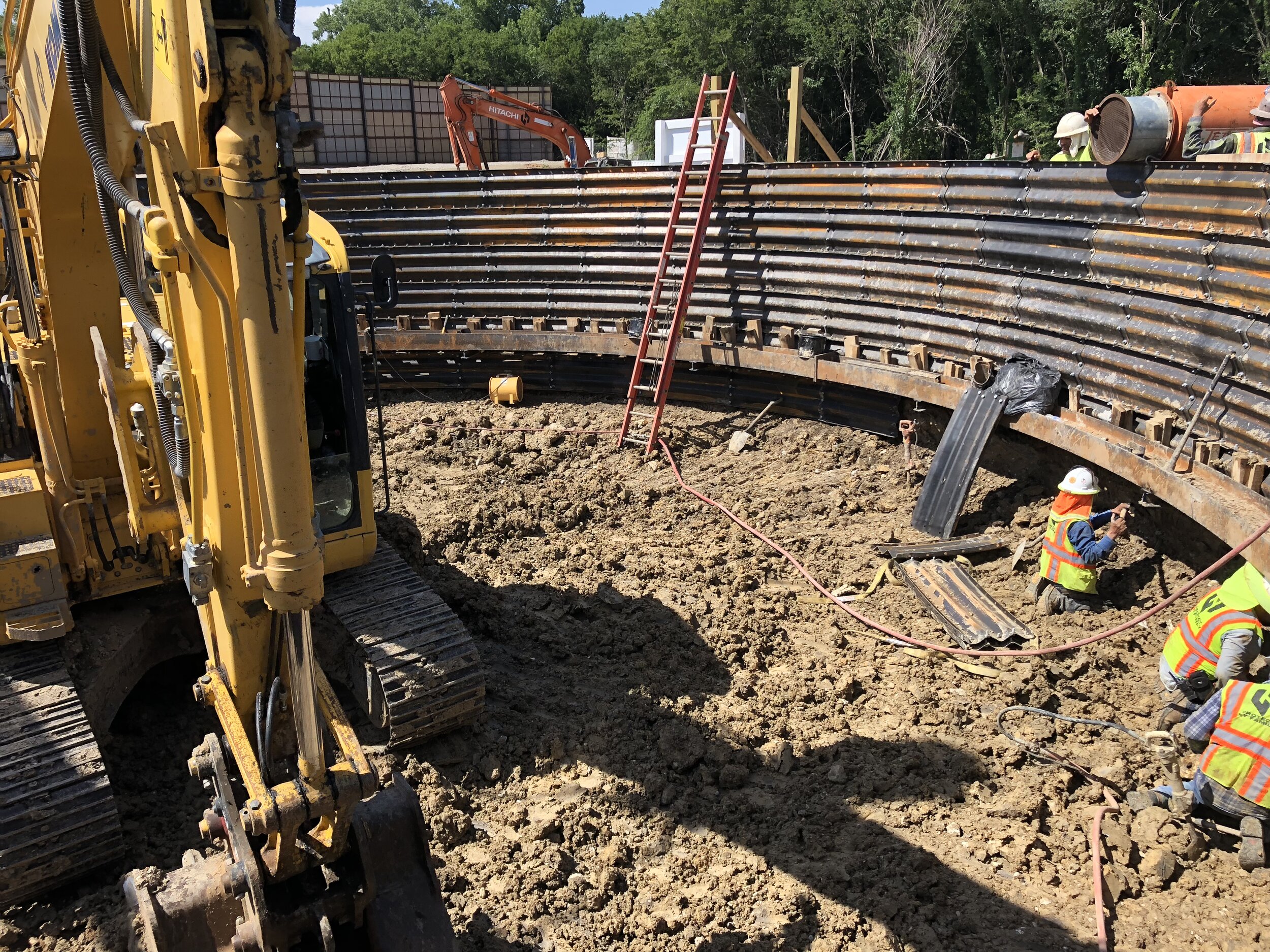 Installation of 1st Ring Beam for Outfall Shaft SOE