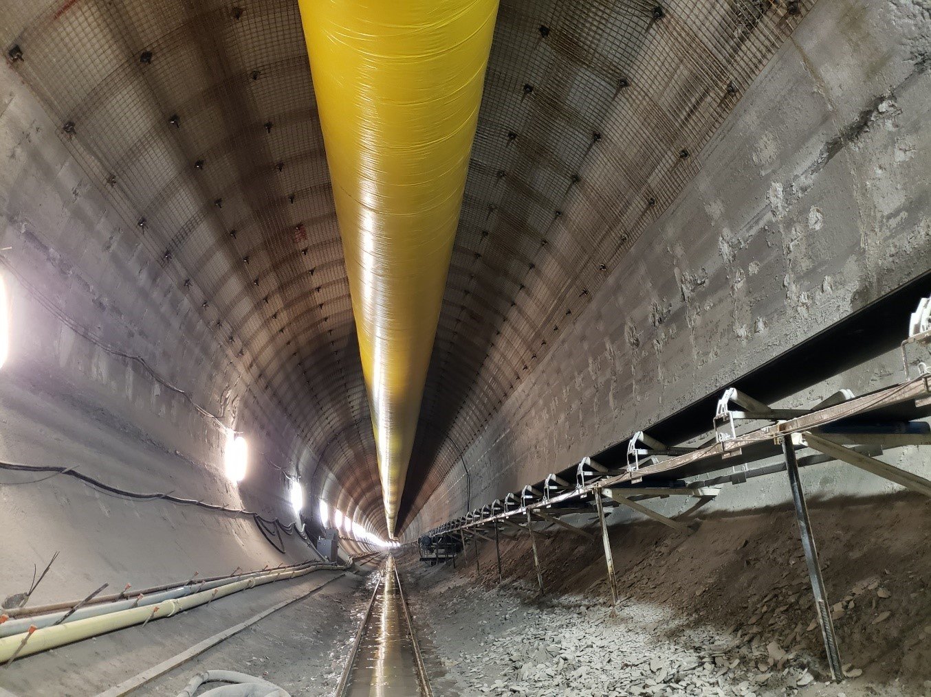 January 2022 - 32.58-ft Diameter Tunnel