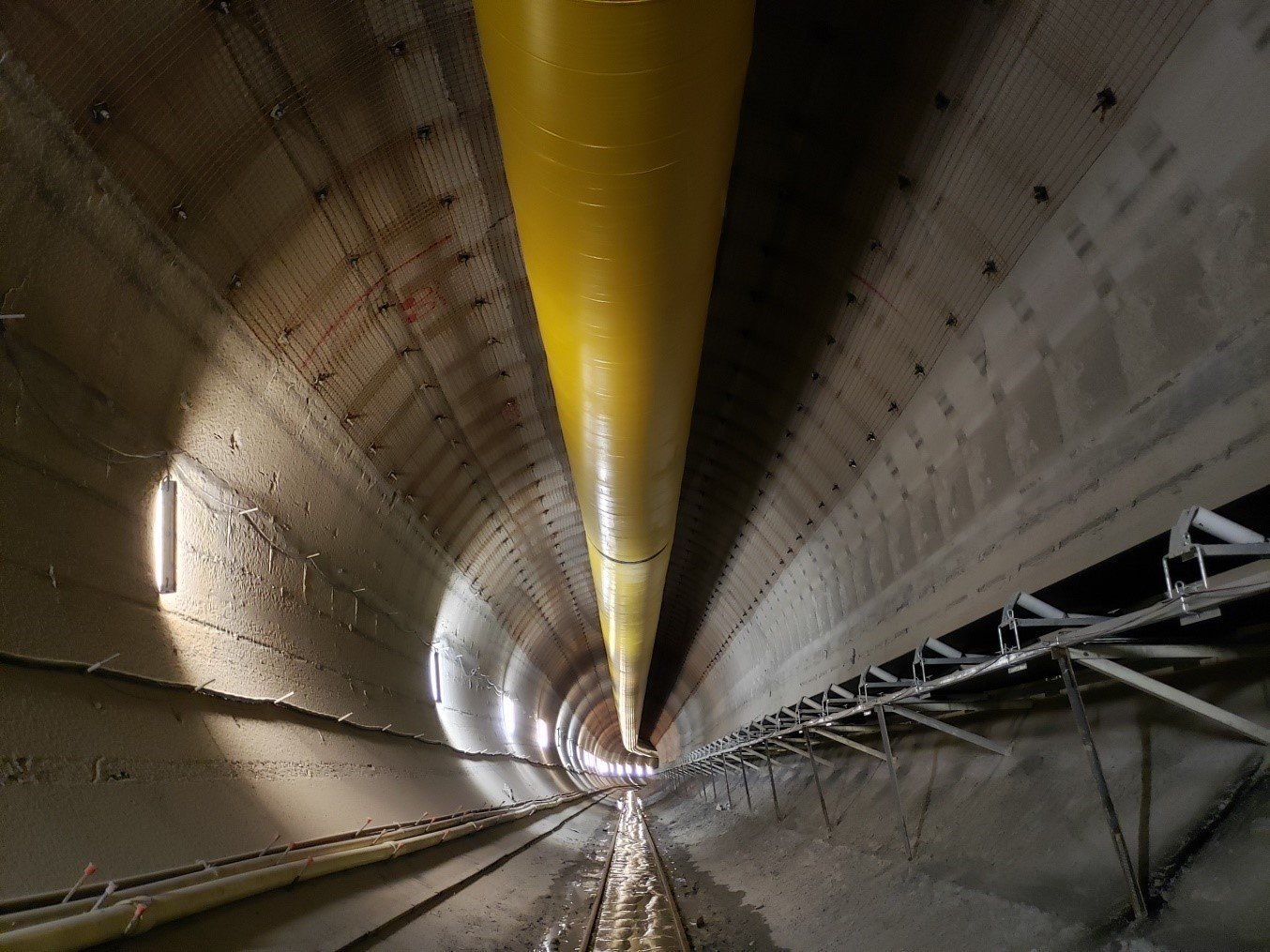 December 2021 - 32.58-ft Diameter Tunnel