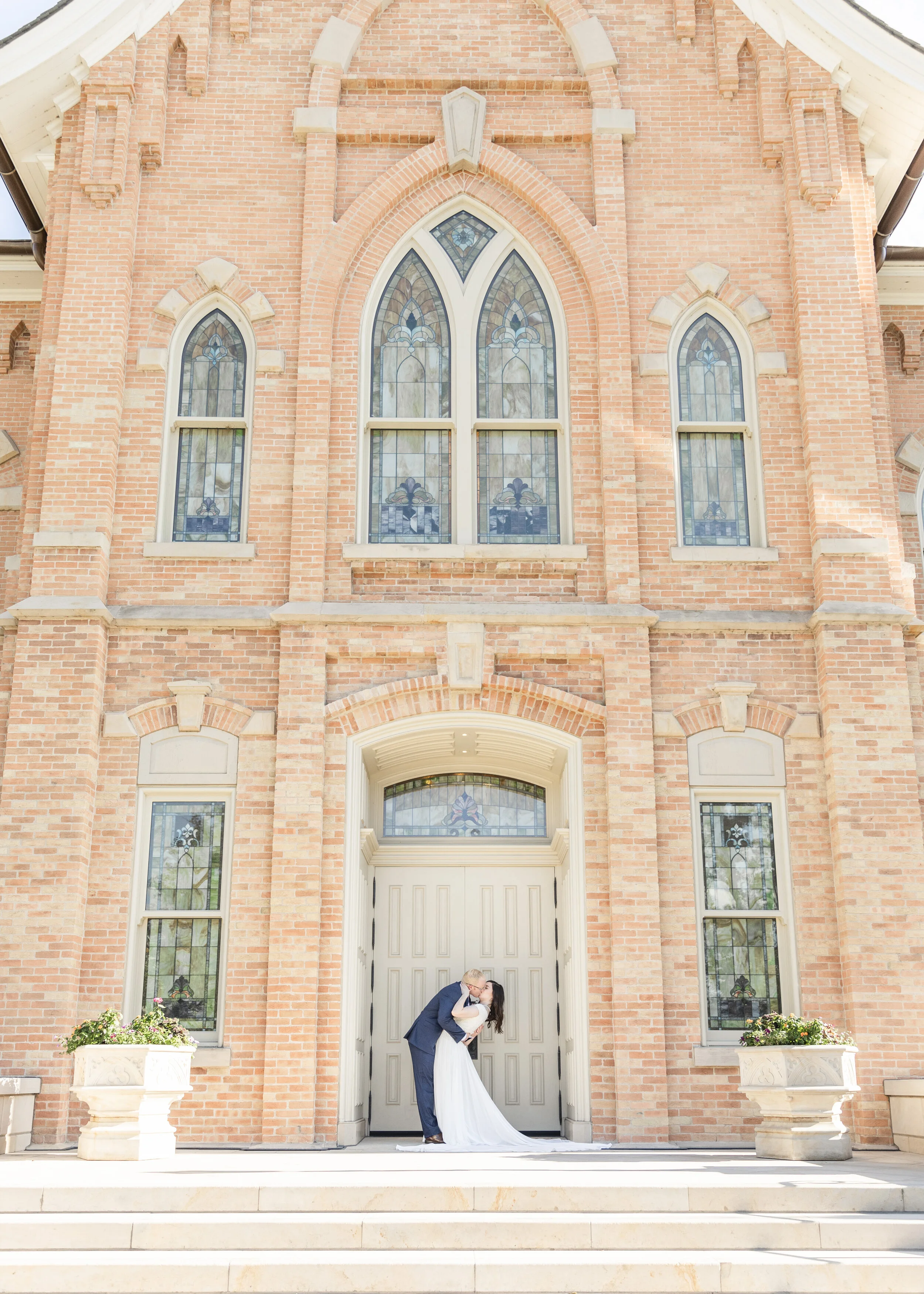 provo city center temple photo shoot inspiration unique temple utah temple inspiration wedding photo shoot in front of the temple kissing the bride dip pose inspiration wedding photo shoot goals wedding picture goals wedding inspiration for utah bri