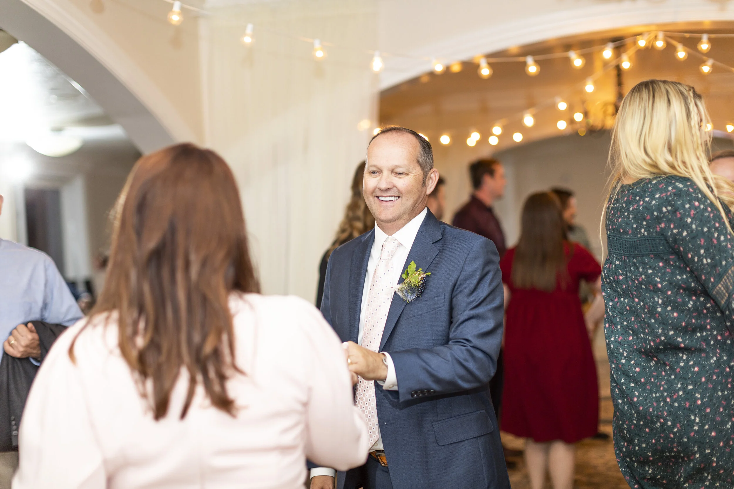  father and mother of the groom dancing wedding celebration happy parents their son is finally married happy couple father and mother of the groom pose inspiration dance floor fun dance floor romance father and mother of the groom attire inspiration 