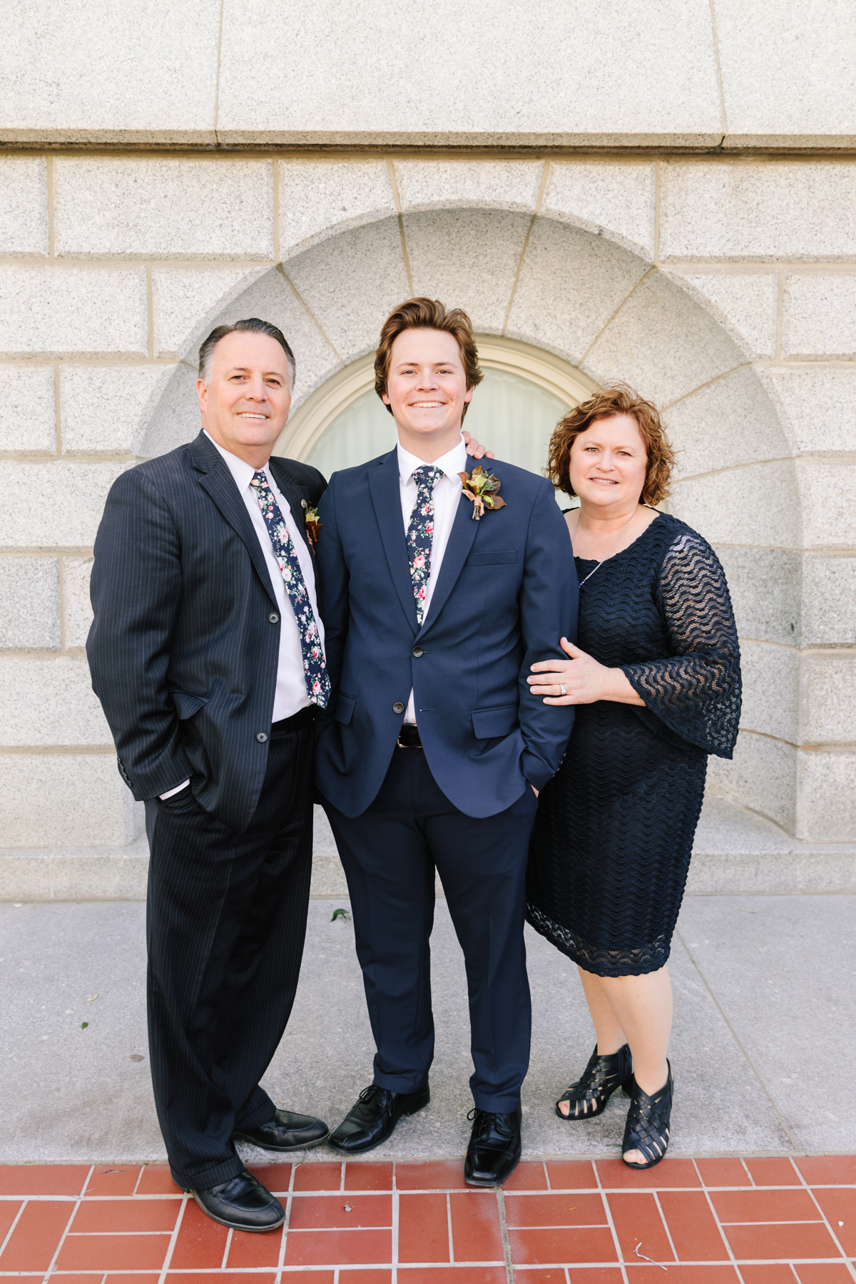  wedding day family pictures groom parents just married salt lake city lds temple utah valley wedding photographer professional just #weddinginspo #bridetips #isaidyes #ido #utahvalleyweddingphotographer #utah #saltlakecityweddingphotographer #saltla