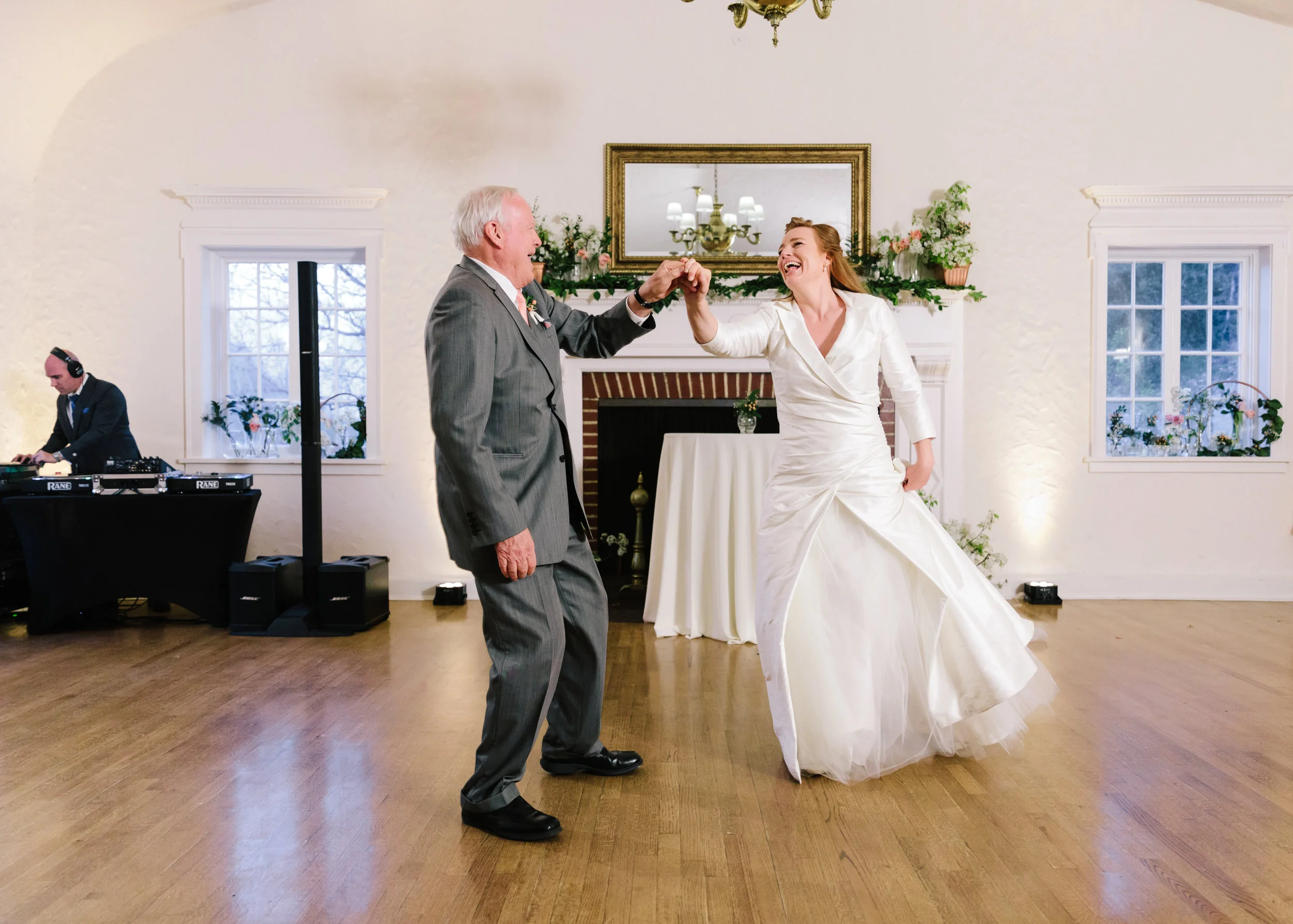 How to Have a Memorable Daddy-Daughter Dance