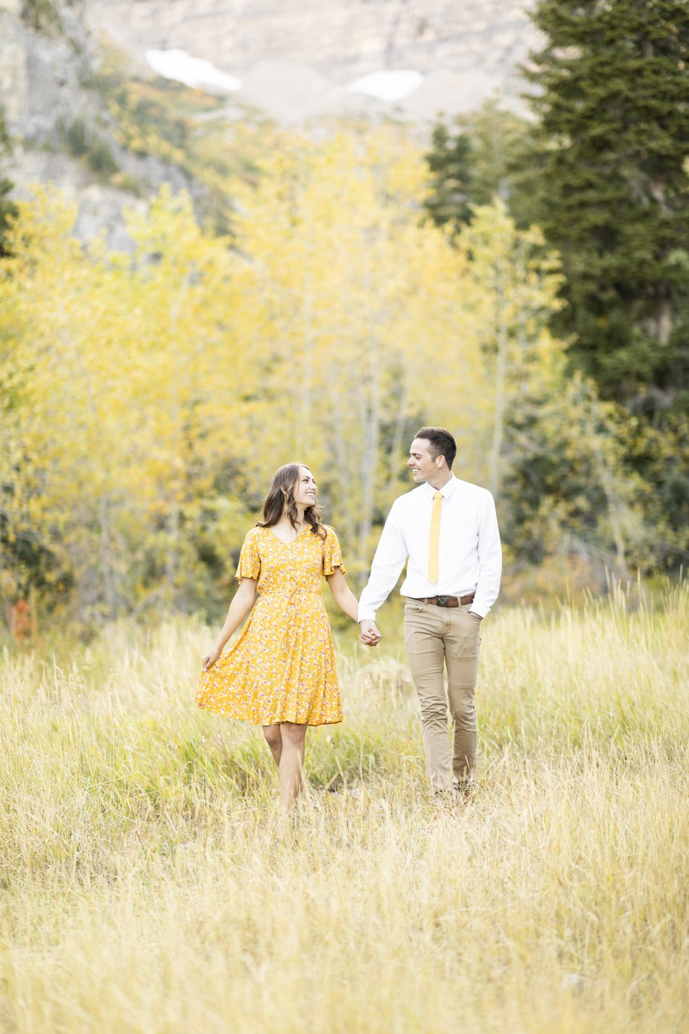 Engagement Outfit Inspiration: The Two Outfits You Need | Savanna  Richardson Photography