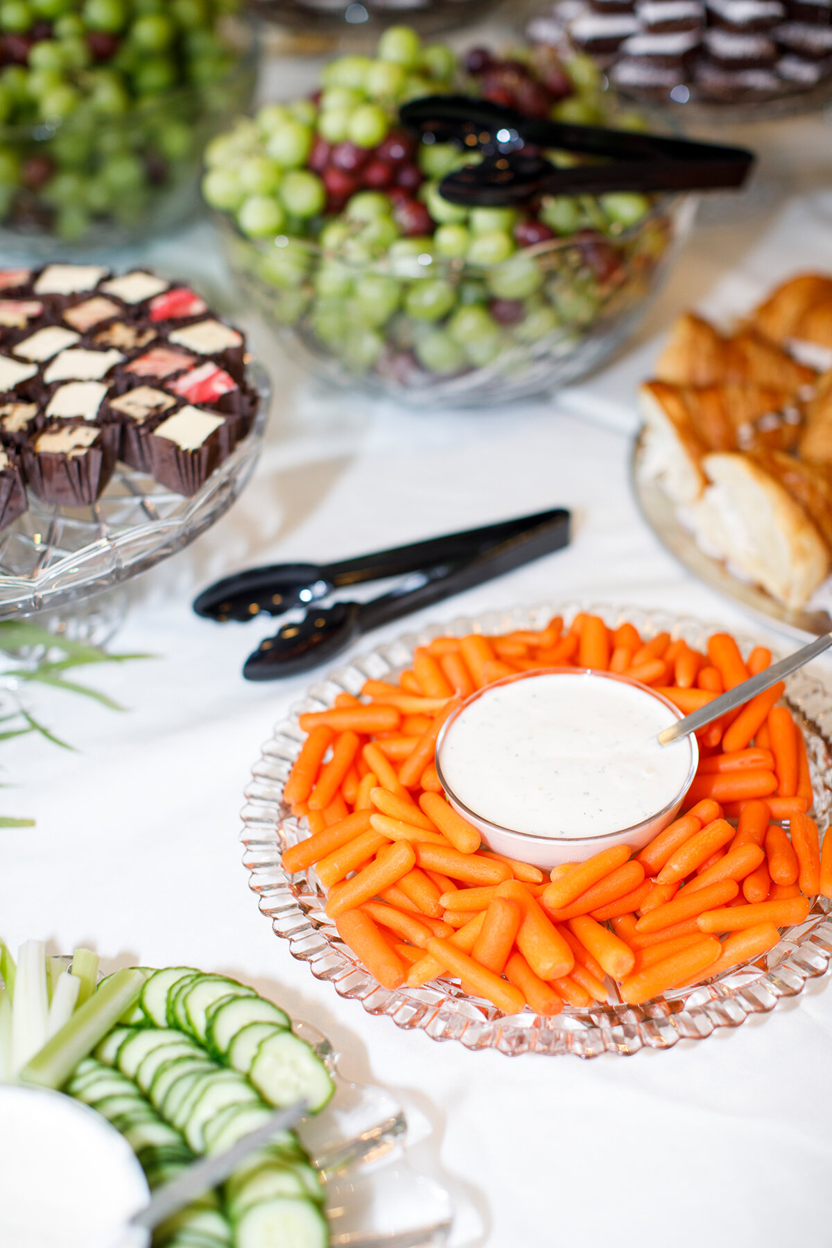  Trying to cut costs with your wedding menu? Here are some insightful tips.  wedding photographer Utah photographer Utah county photographer Clarity Lane Utah photographer professional wedding photographer wedding day Utah wedding tips Salt Lake Coun