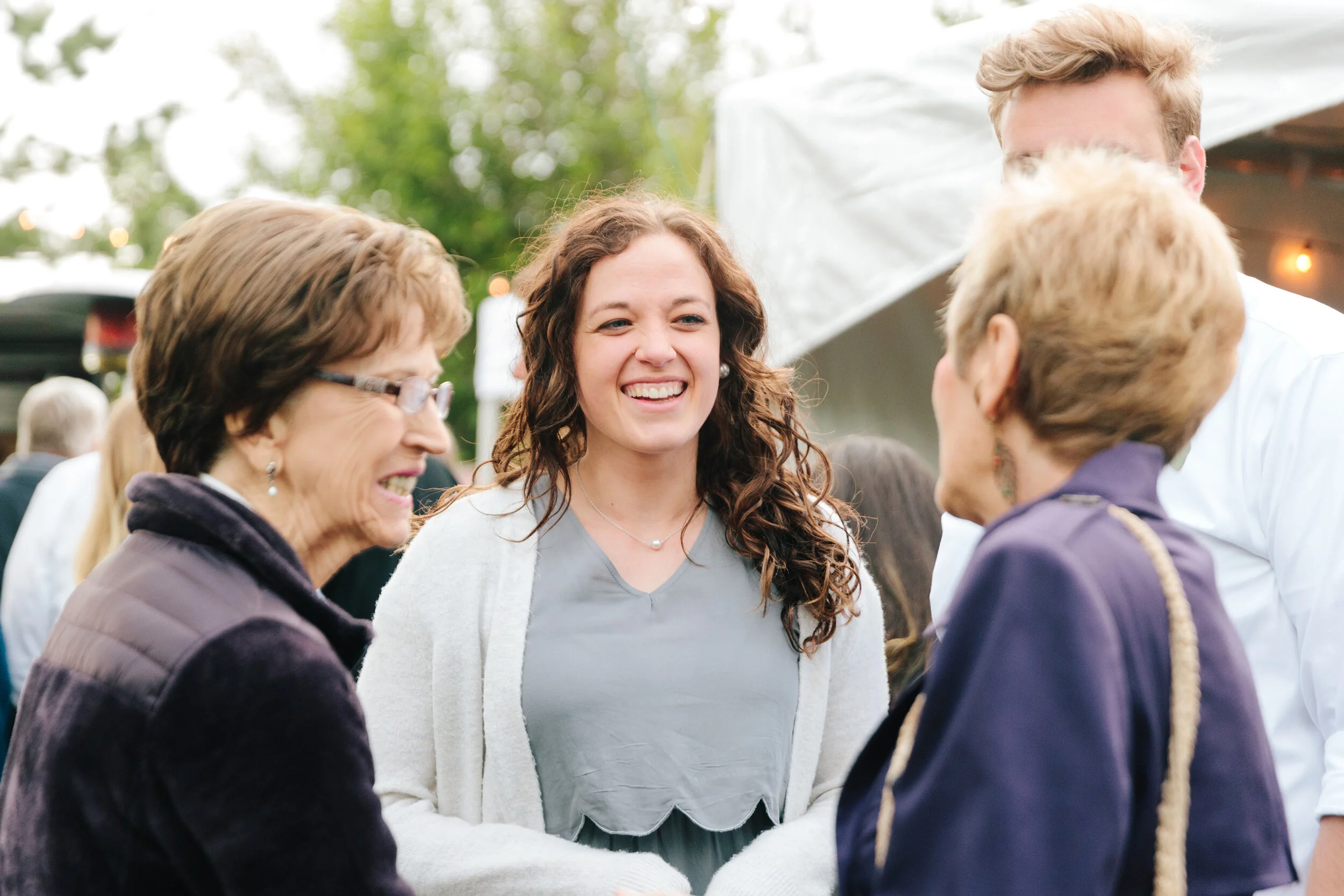Three Entertaining Outdoor Wedding Reception Activity Ideas