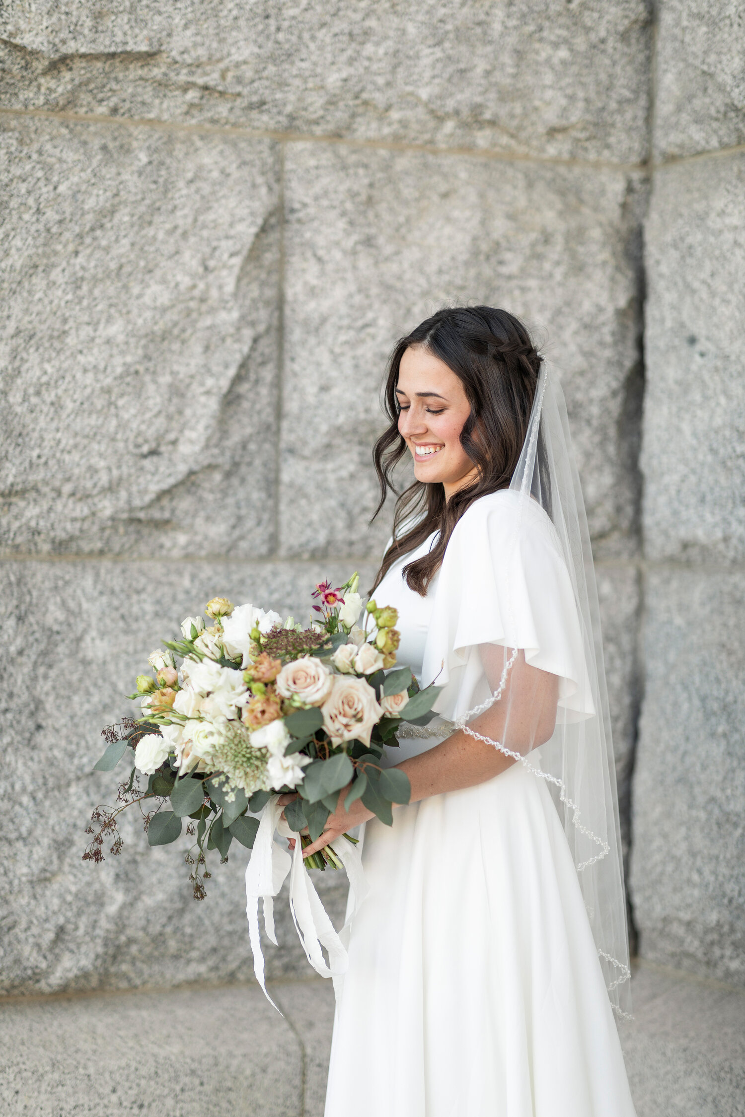 Here are 8 practical tips every bride should know on their big day