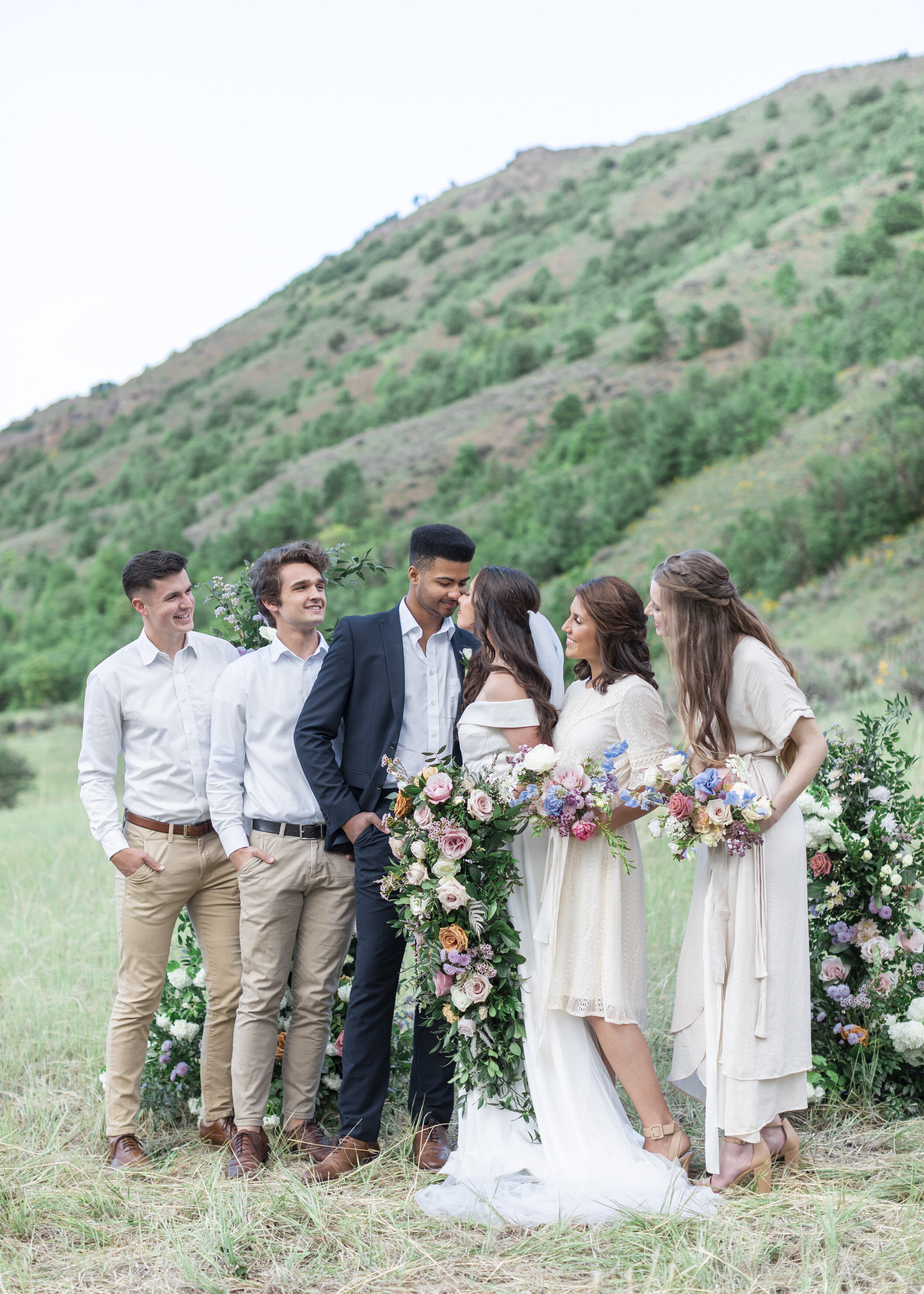  Clarity Lane teaches and allows photography clients hands-on experience during a workshop in Logan featuring a wedding party. wedding party photography wedding day photo ideas #claritylanephotography #claritylaneweddings #claritylaneworkshop #weddin