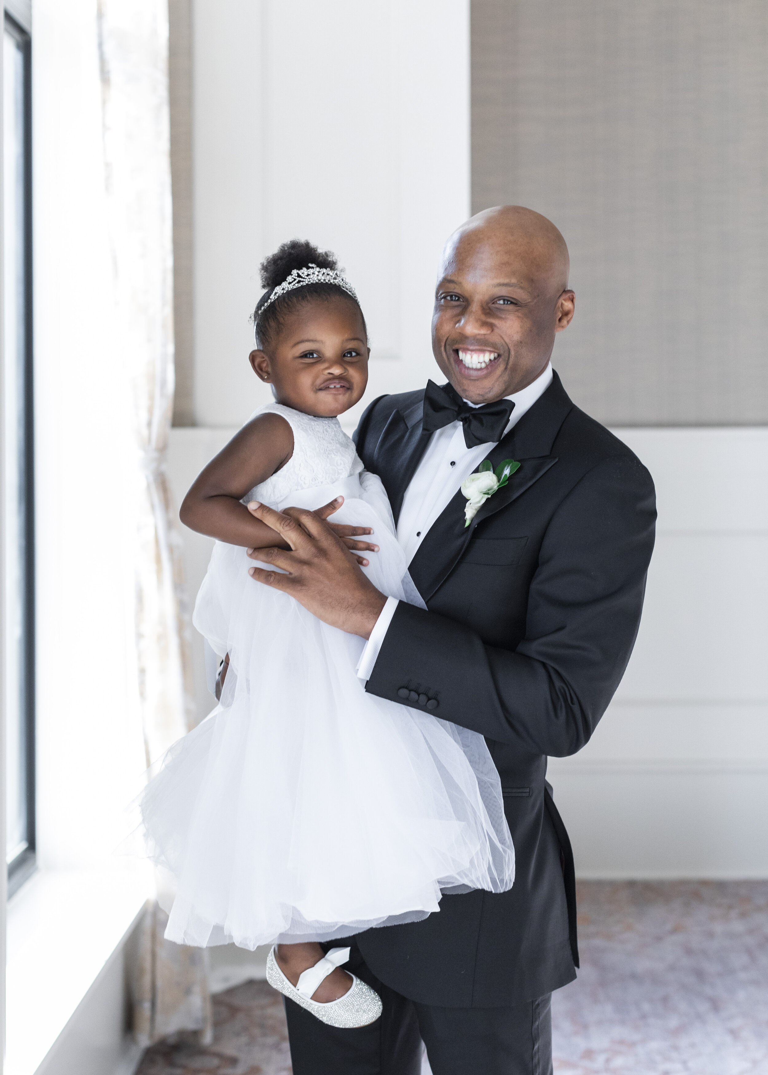 A groom and his daughter pose for a sweet moment captured by Savanna Richardson Photography. Arlington texas wedding father daughter wedding picture hotel vin wedding flower girl dress ideas family photo for a wedding marriot wedding groom tux #utah