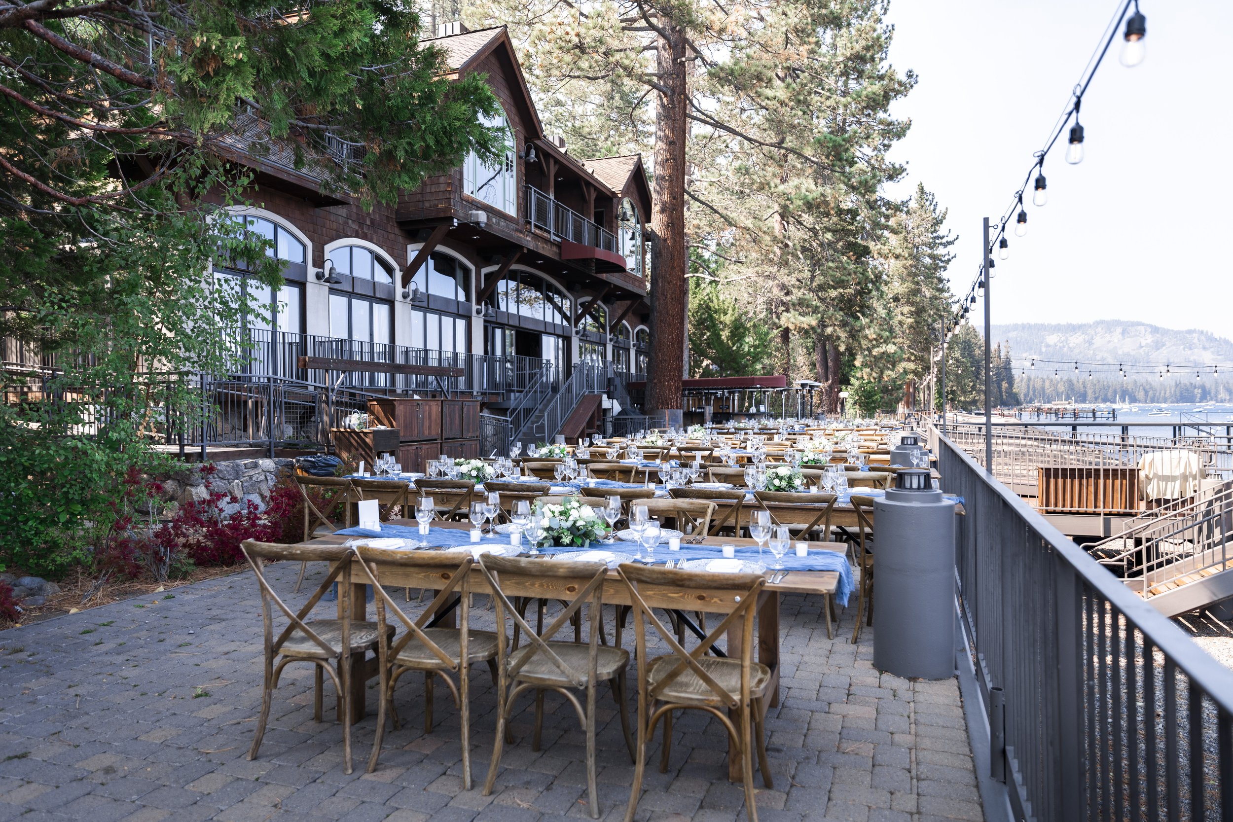  Savanna Richardson Photography captures a beautiful outdoor wedding lunch venue at Lake Tahoe, Nevada. outdoor lunch venue Lake Tahoe summer wed #savannarichardsonphotography #tahoewedding #lakesidewedding #outdoorwedding #summerwedding #laketahoe 