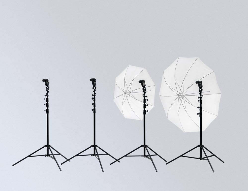  Learn the perfect setup for umbrella lights to create beautiful wedding reception photography. #savannarichardsonphotography #photographereducation #weddingphotographytips #photographylighting #receptionphotography #utahweddingphotographers 