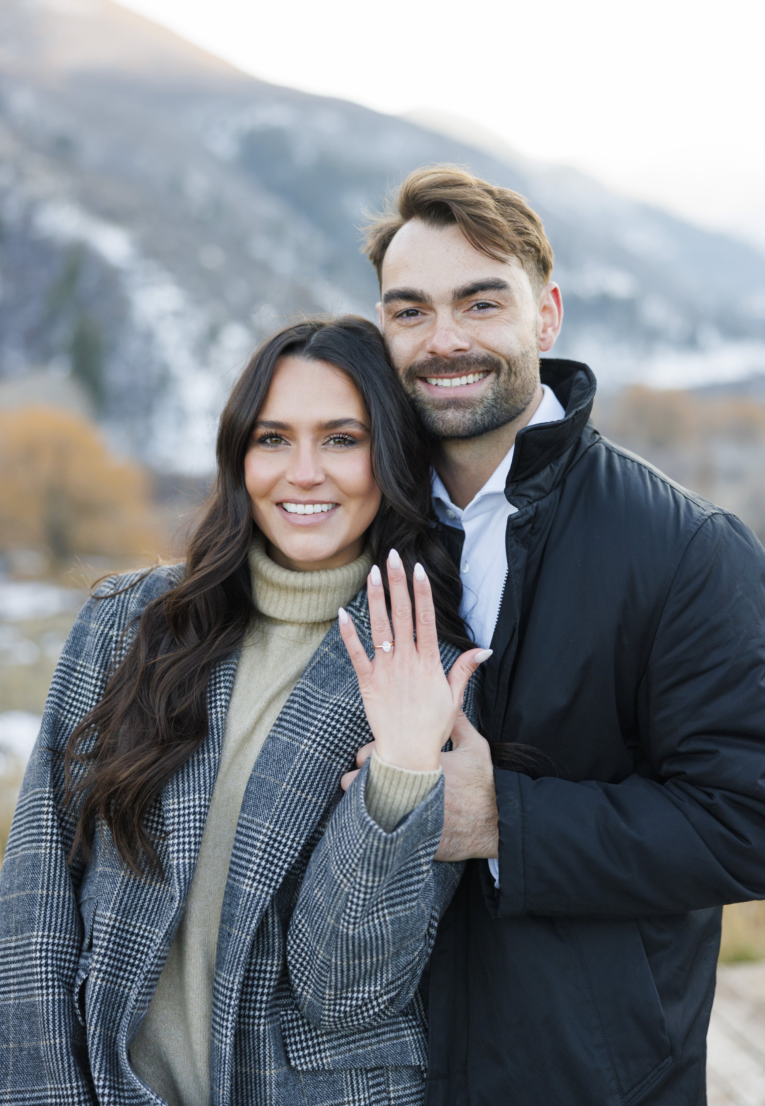  Crisp, clean neutral engagement photography in the Utah mountains by Savanna Richardson Photography. snowy engagement session #SavannaRichardsonPhotography #Proposal #proposalphotography #ProProposalCompany #engaged #engagementphotography 