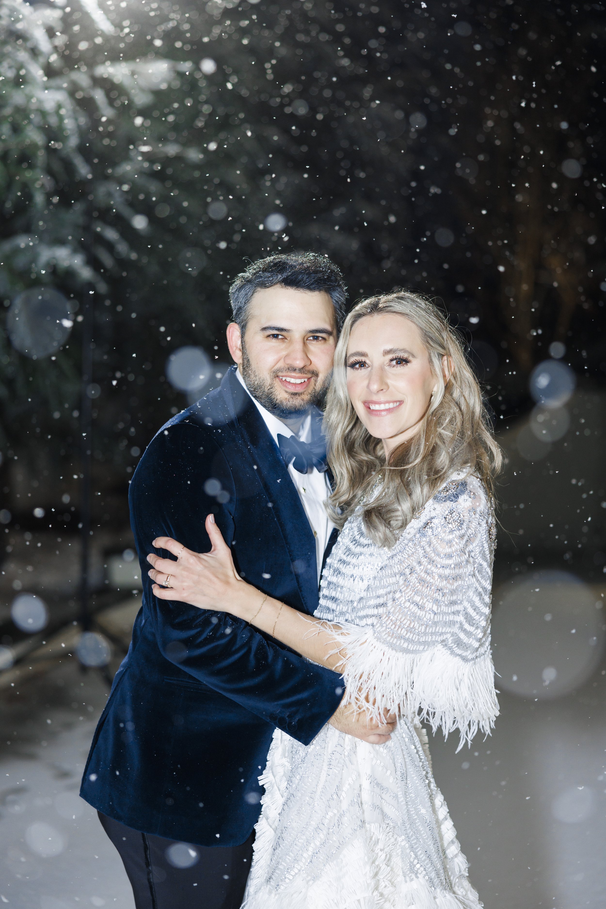  Bride wears a fun silver sequin shawl for her NYE wedding by Savanna Richardson Photography. sequin wedding shawl snowy #SavannaRichardsonPhotography #SavannaRichardsonWeddings #NYEwedding #magicalwedding #snowywedding #holidaywedding #married 