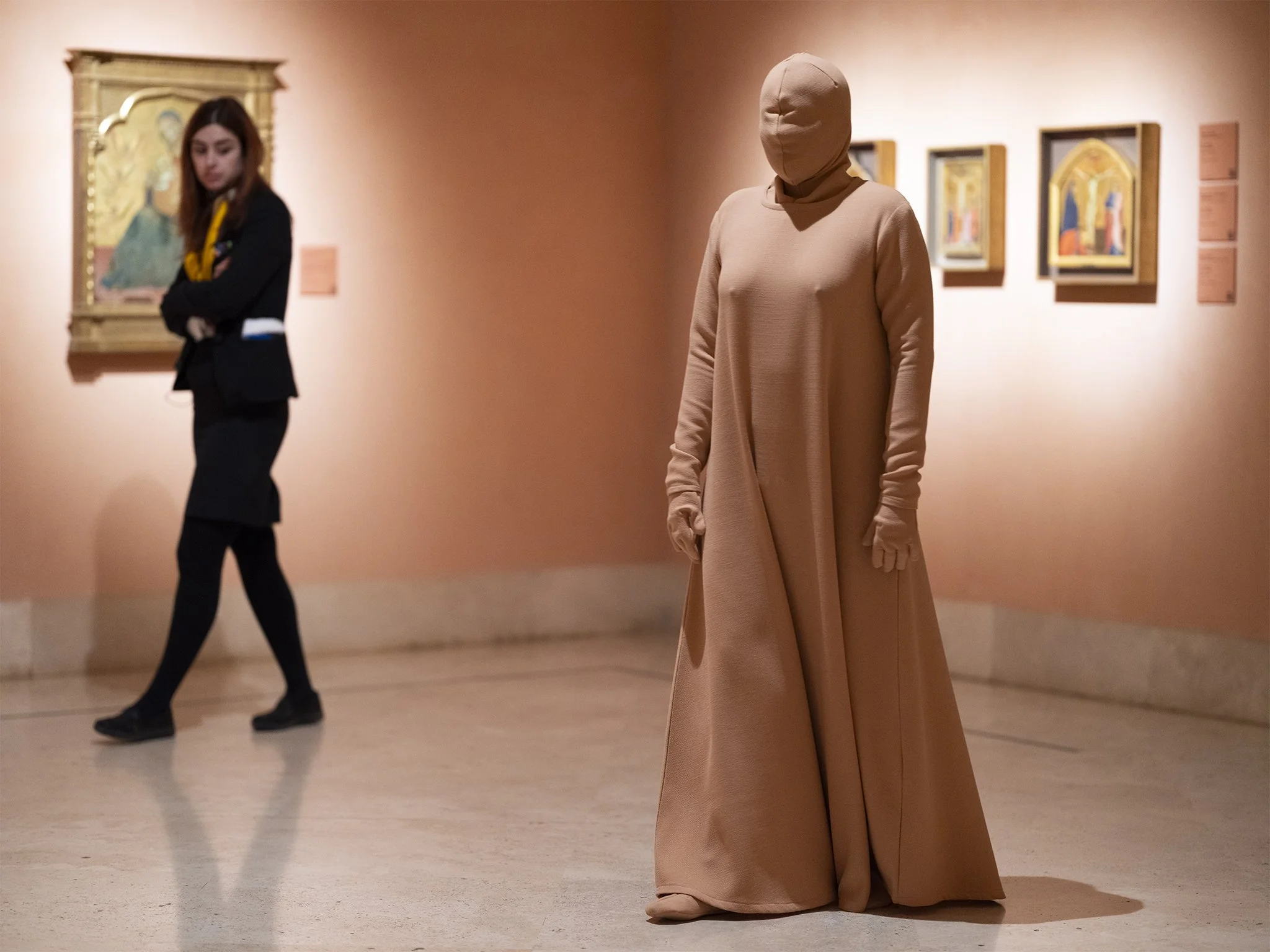 VOLVERSE PAISAJE PERFORMANCE PAULA B Pailamilla MUSEO THYSSEN MADRID 04.jpg