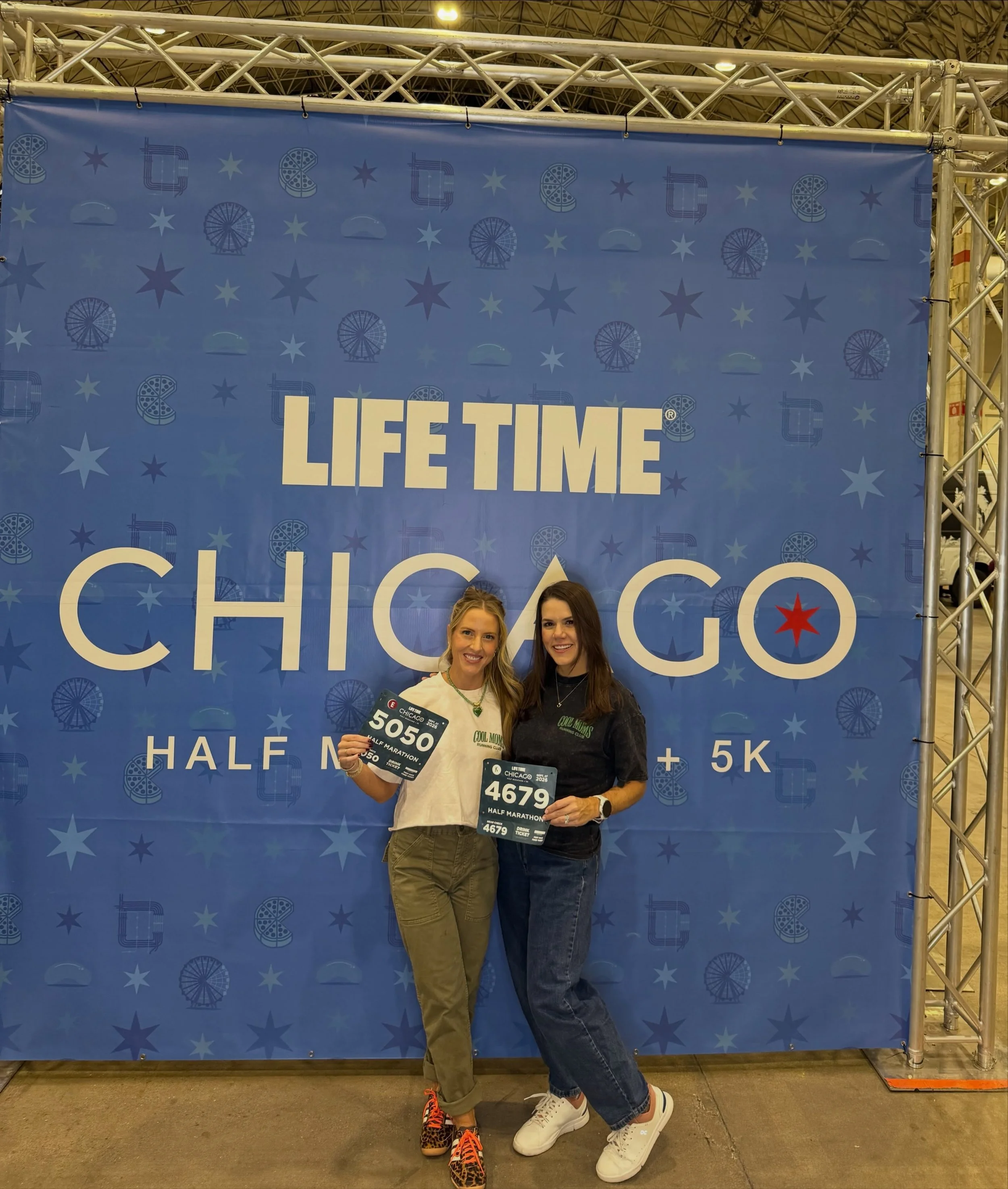 Good luck to @lopozzan in her race tomorrow. She&rsquo;s going to have a great time. Straight vacation to Chicago! 
Go crush it girl!
.
.
#chicagohalfmarathon #race #running
