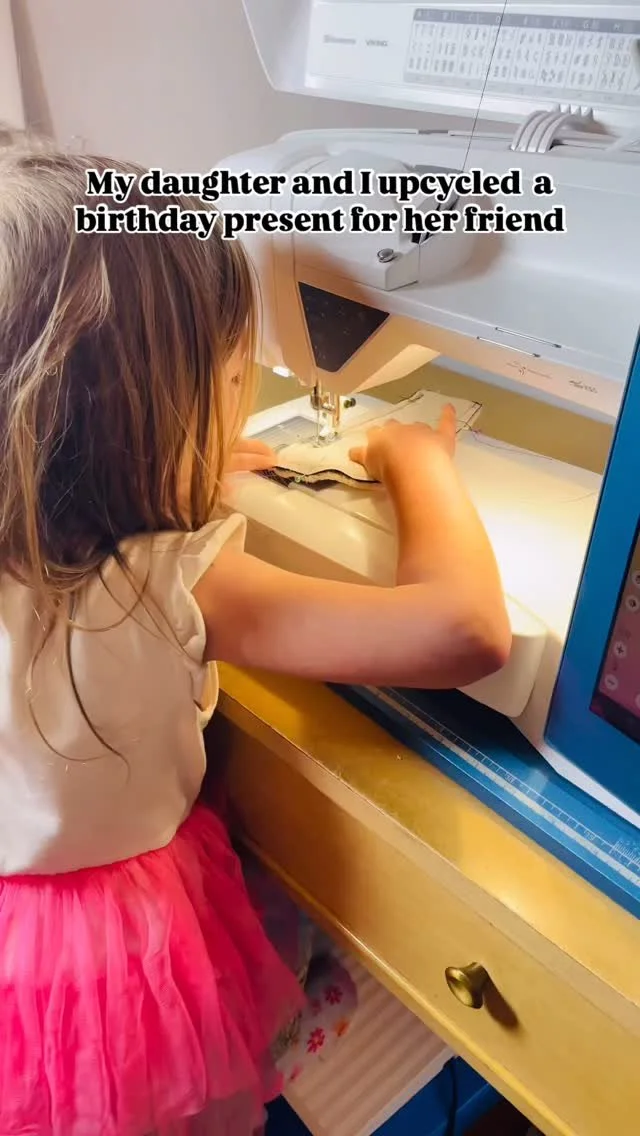 As a perfectionist, it’s hard for me to let go of control, but I’m so proud of what my 6-year-old daughter can do! We had a blast crafting a heartfelt birthday gift for her friend together. I let her choose what to make, and while I leane
